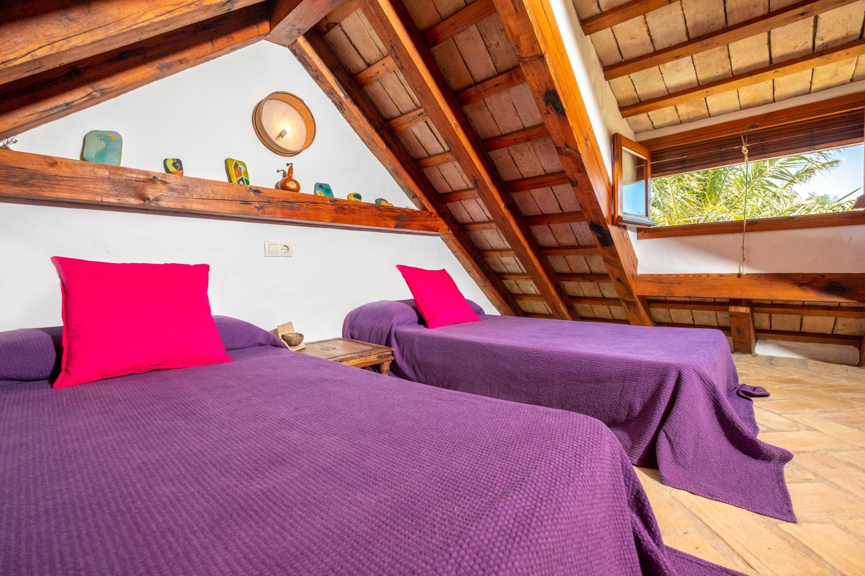 Two-Bedroom House - Photo 34
