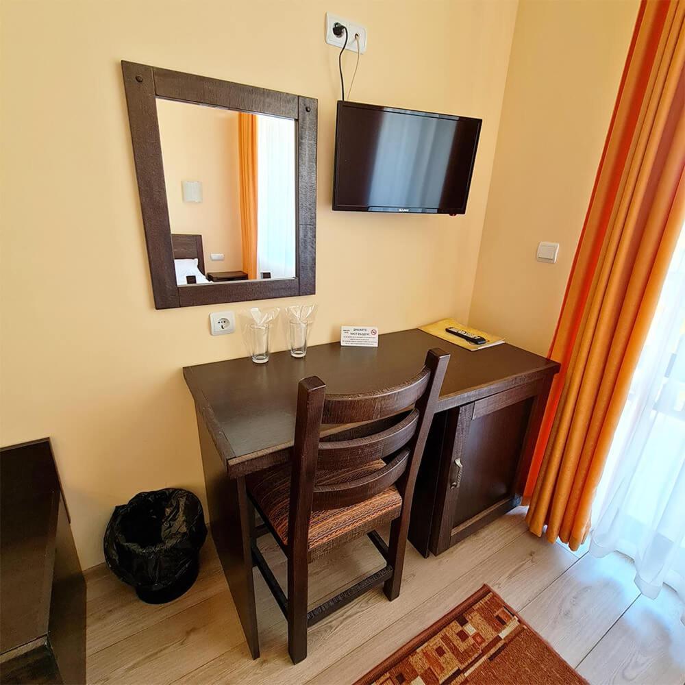 Economy Double Room with Balcony photo 3