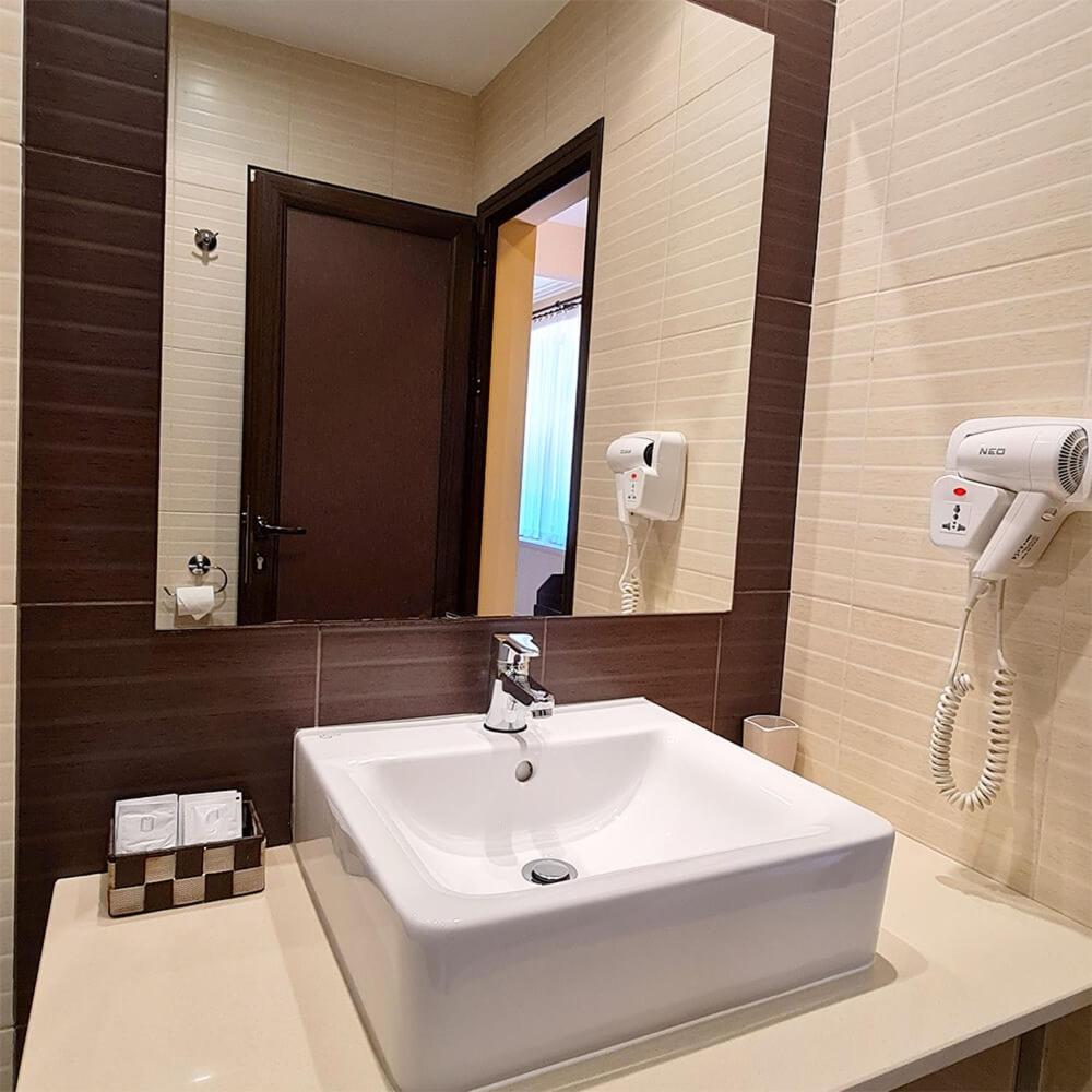 Economy Double Room with Terrace photo 2
