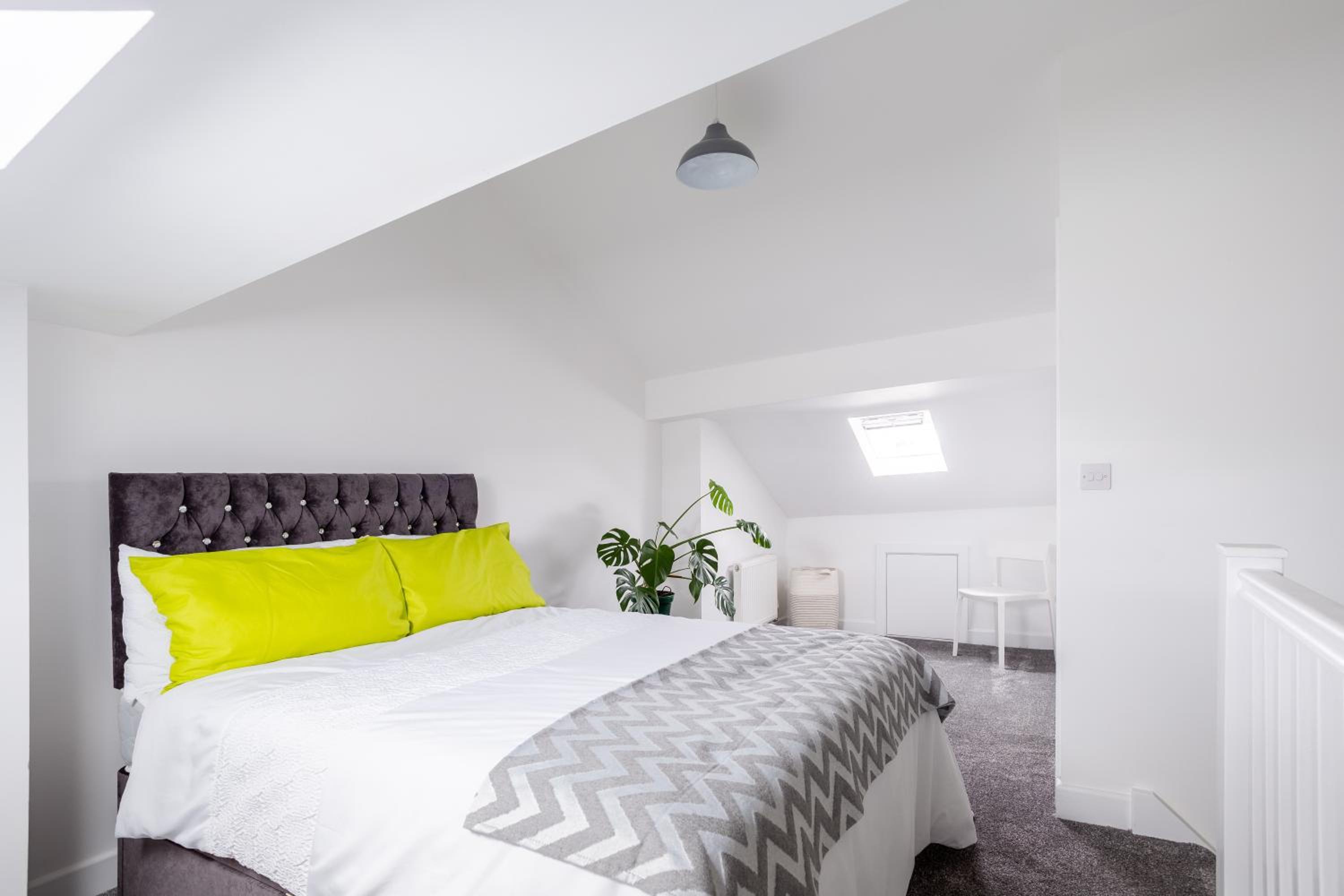 Four-Bedroom House photo 1