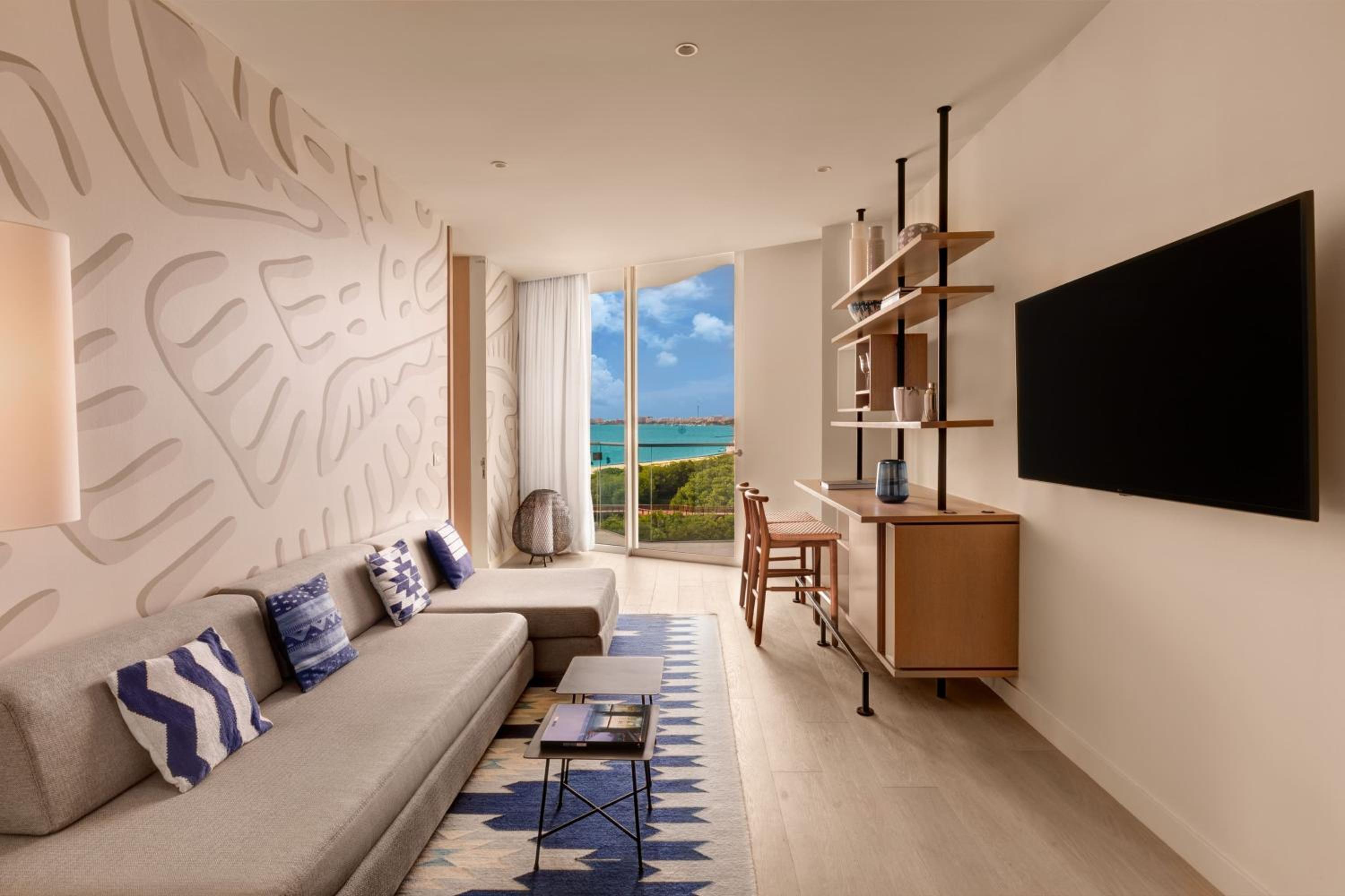 Premier One-Bedroom Suite Ocean Front