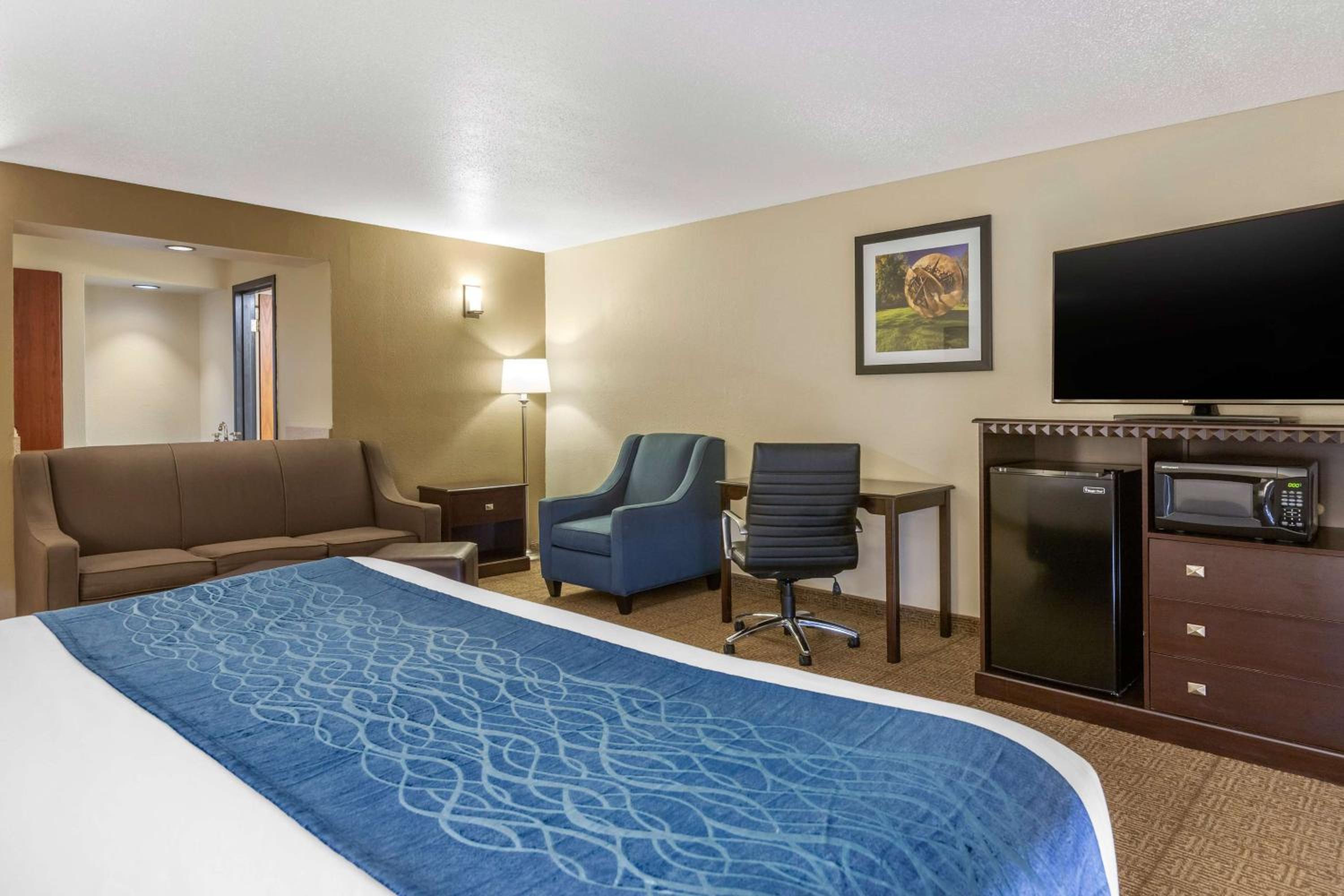 King Suite - Non Smoking - Photo 3