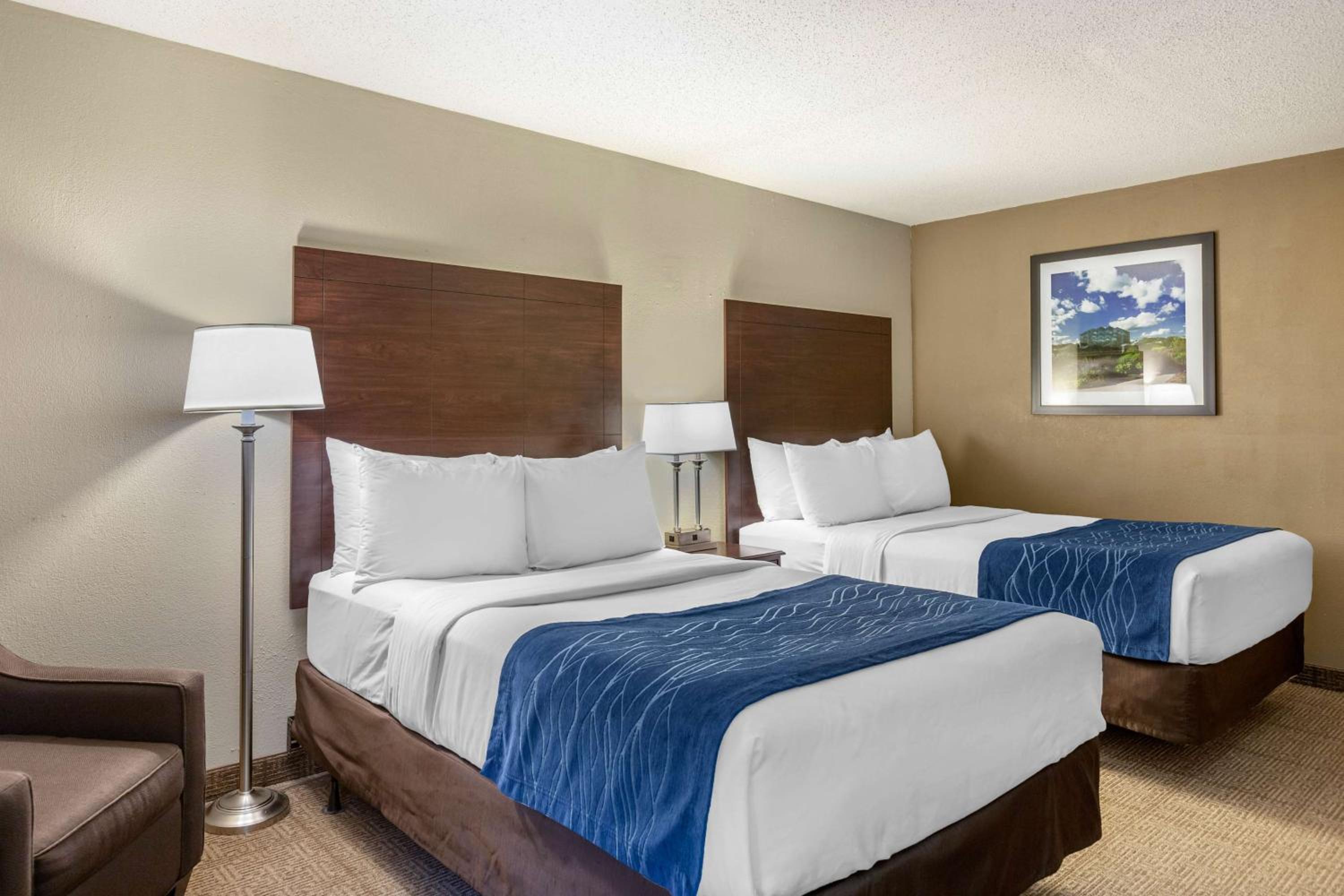 Double Room with Two Double Beds - Non-Smoking - Photo 5