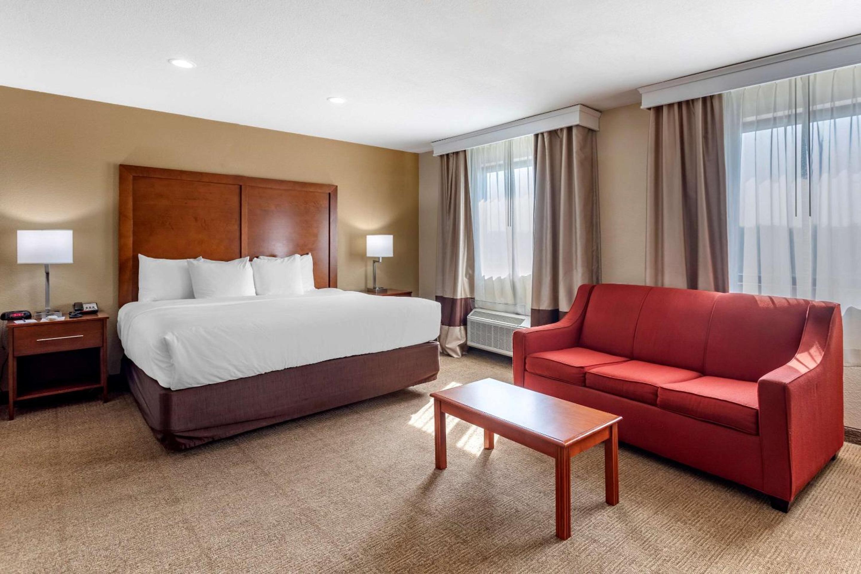 Superior King Room - Non-Smoking - Photo 1