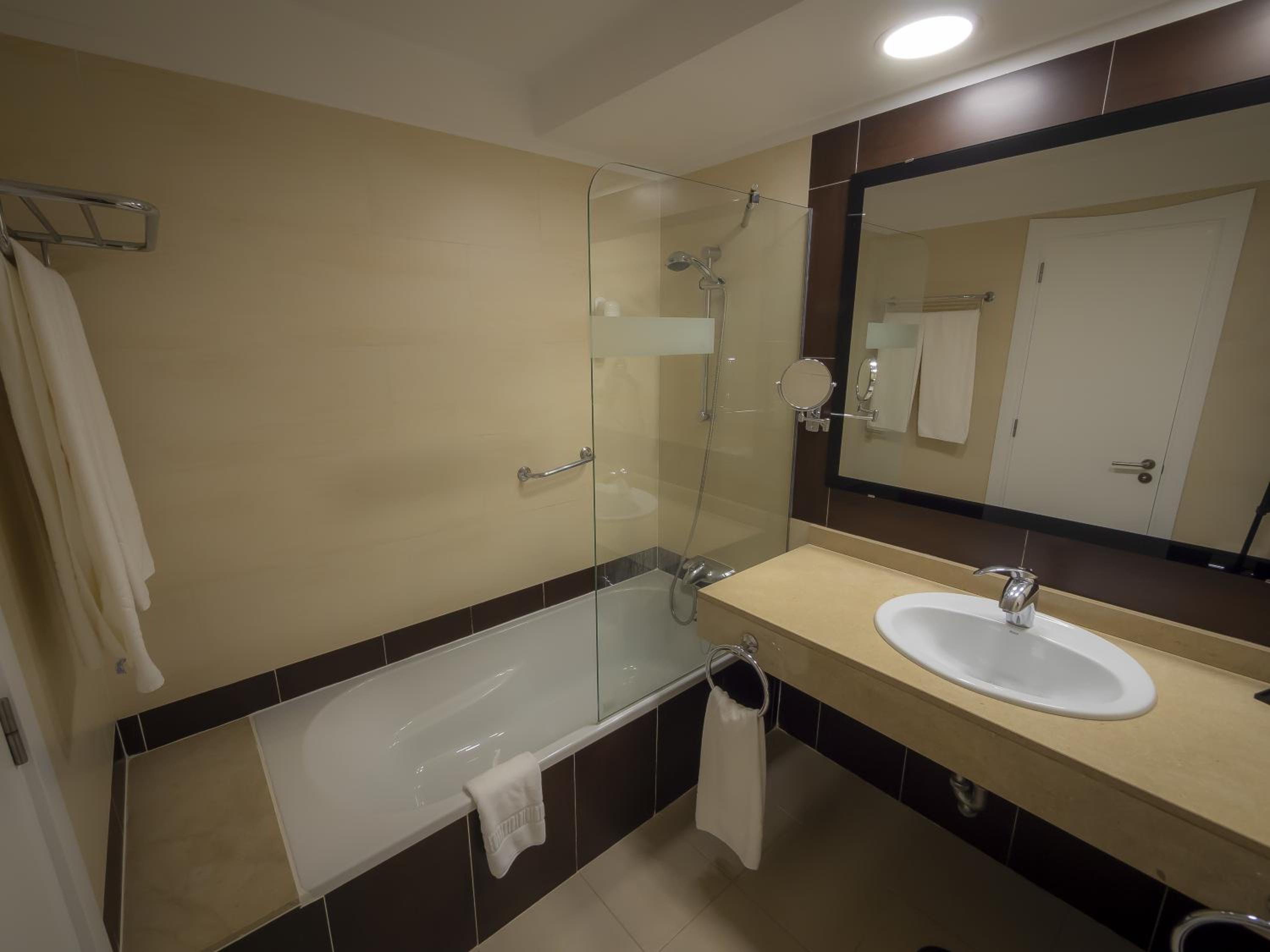 Twin Room Side Sea View (2 Adults)