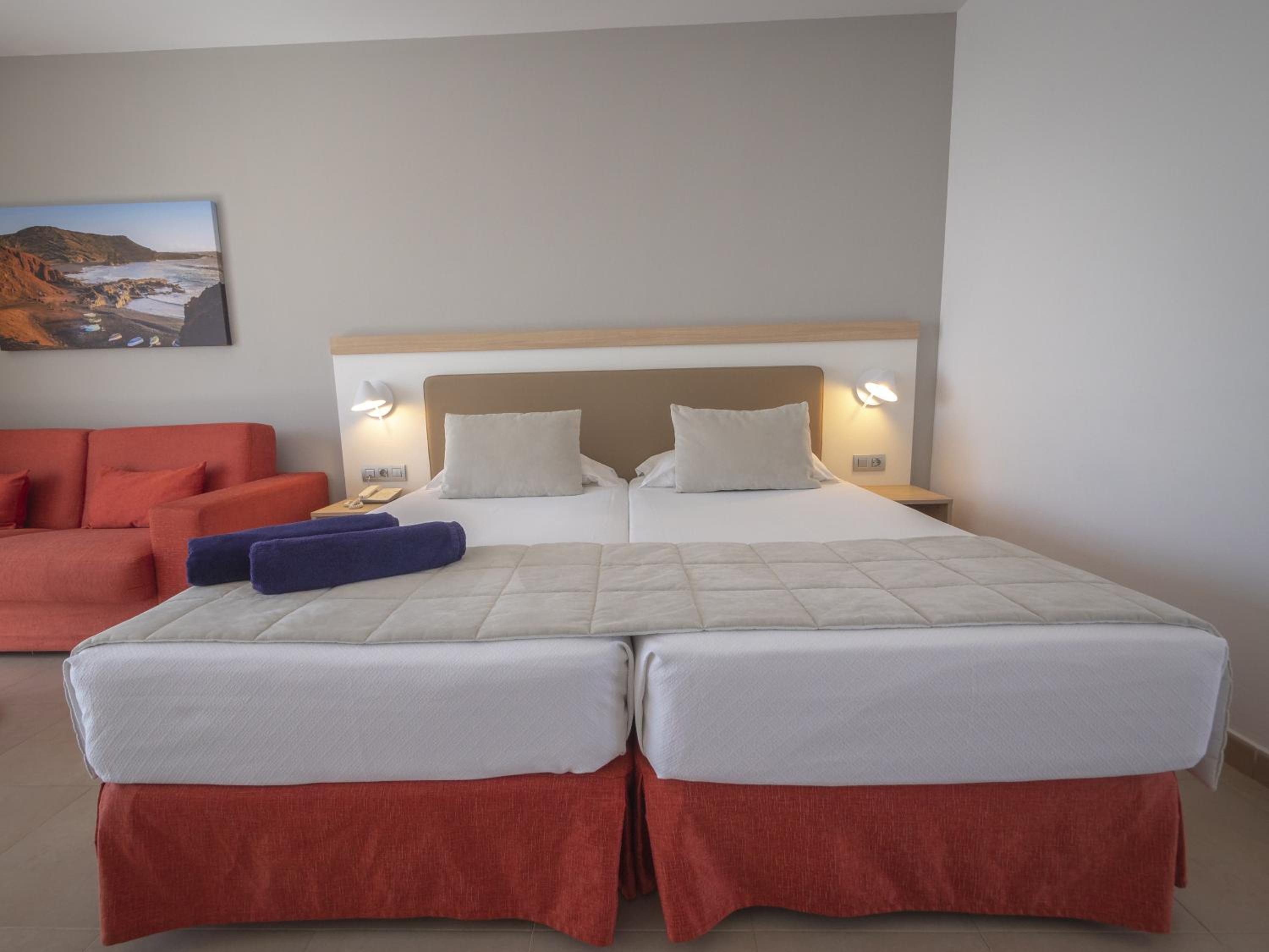Twin Room with Sea View