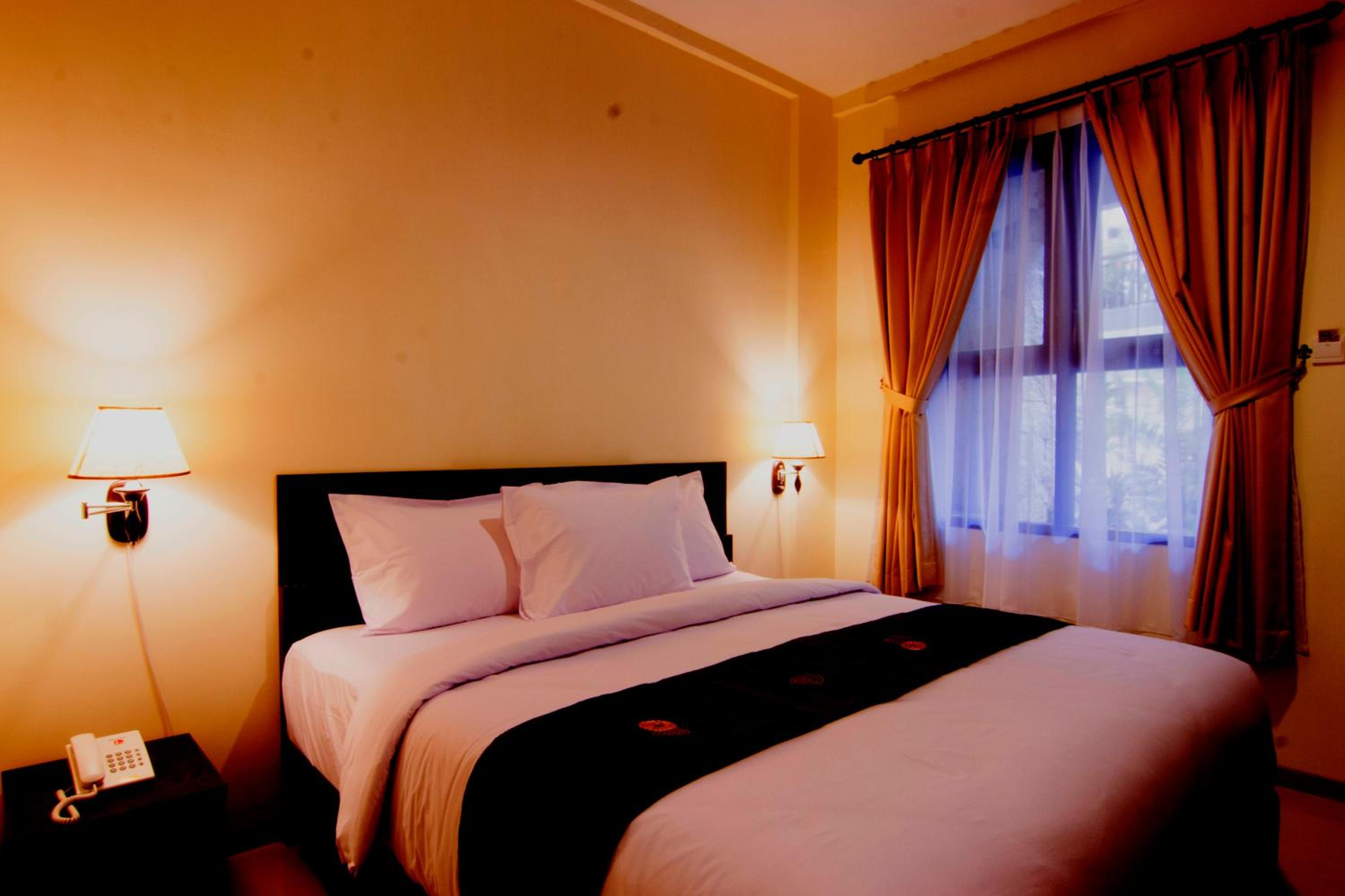 Superior Transit Room - 8 Hours Usage with Free One Way Airport Transfer photo 3