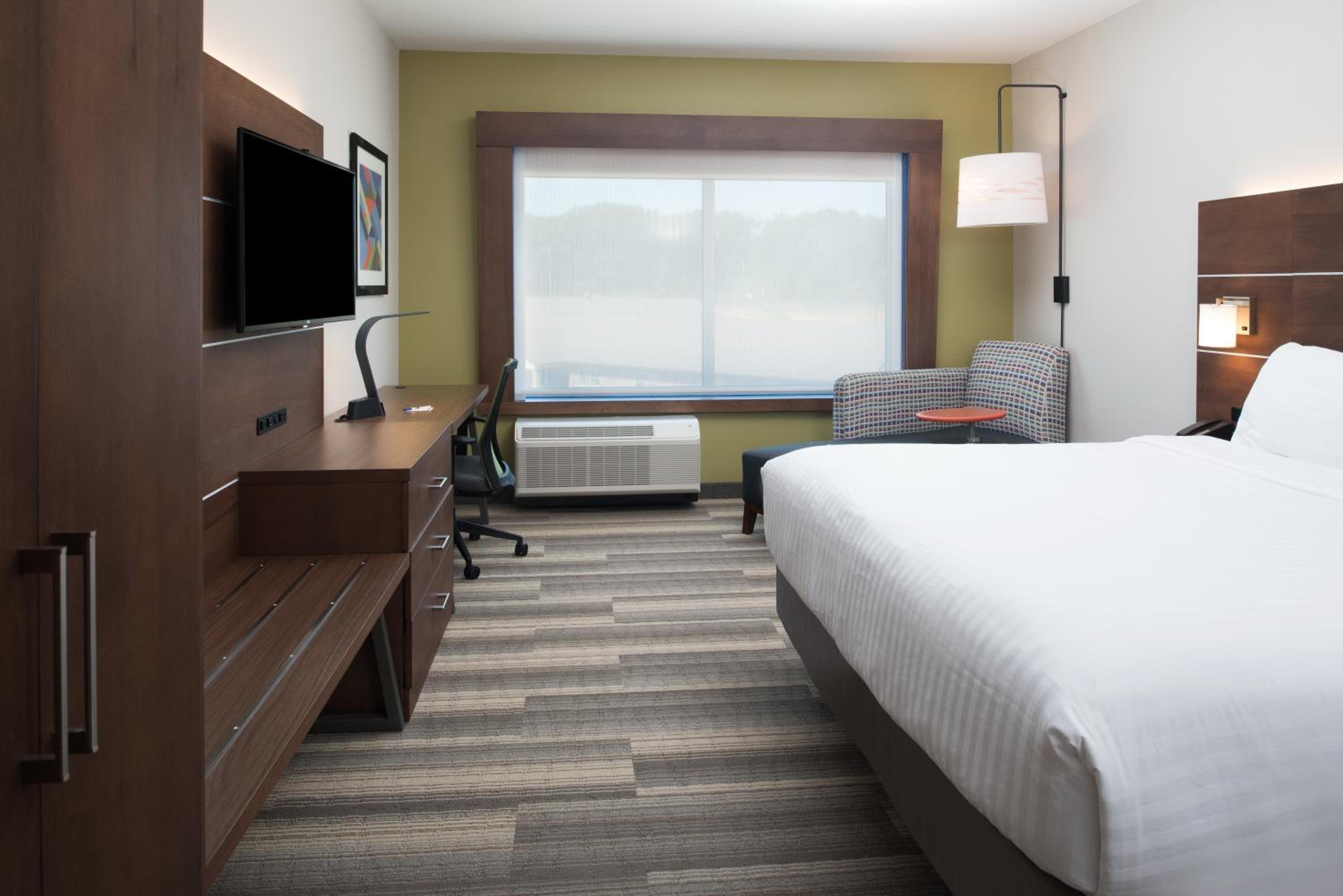 Standard King Room