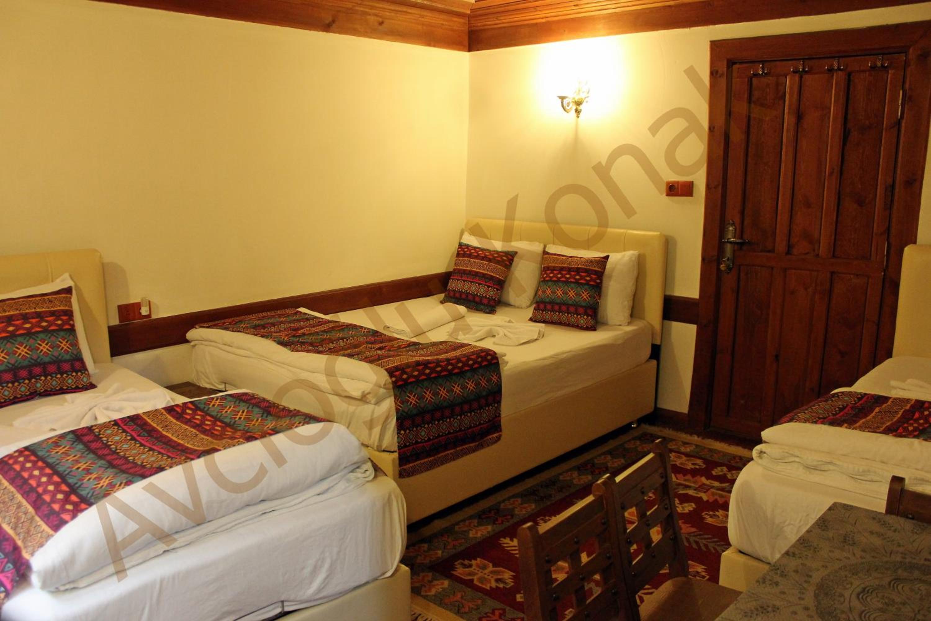 Family Room with Private Bathroom photo 1