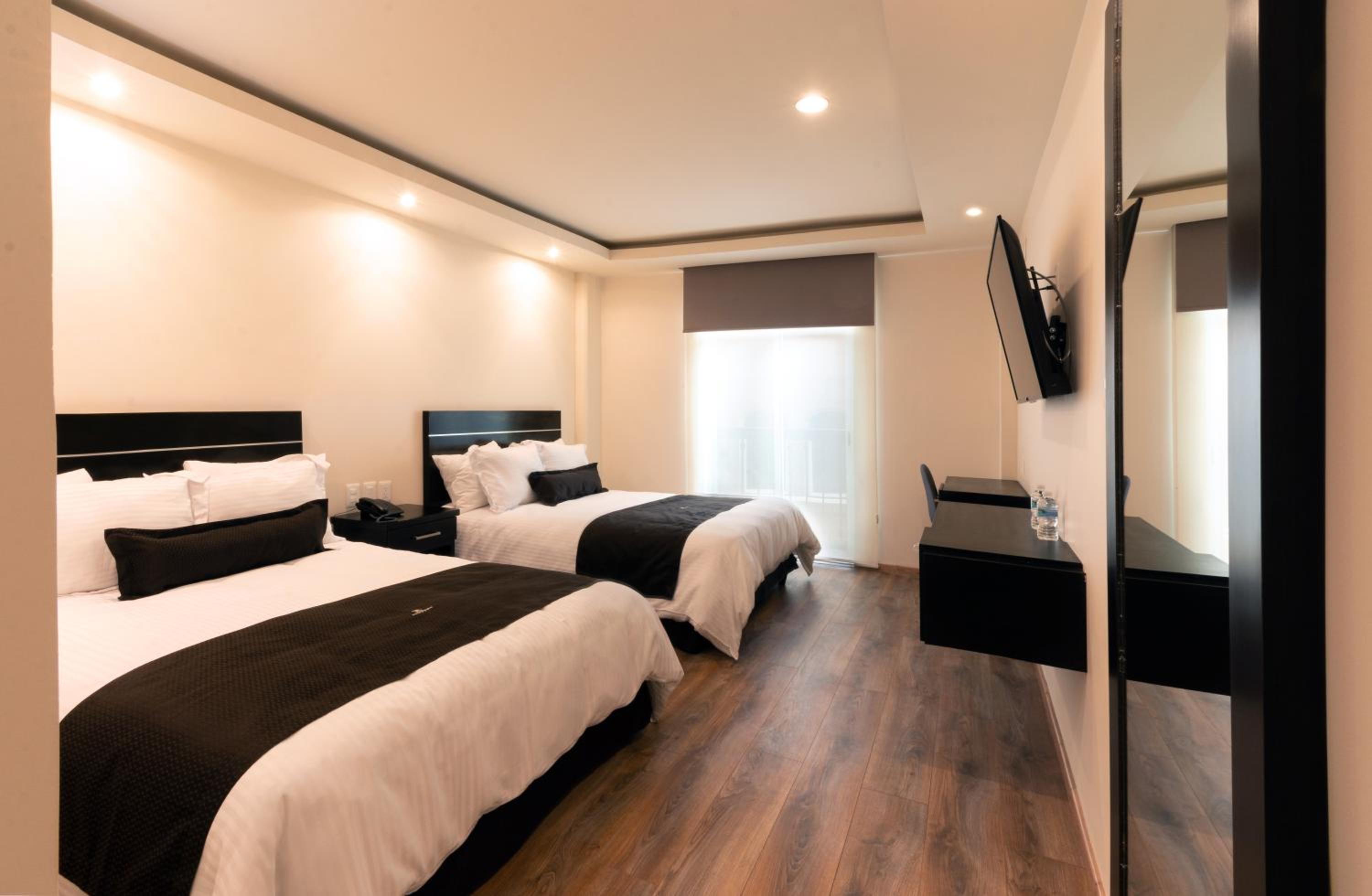 Standard Double Room with Two Double Beds photo 1