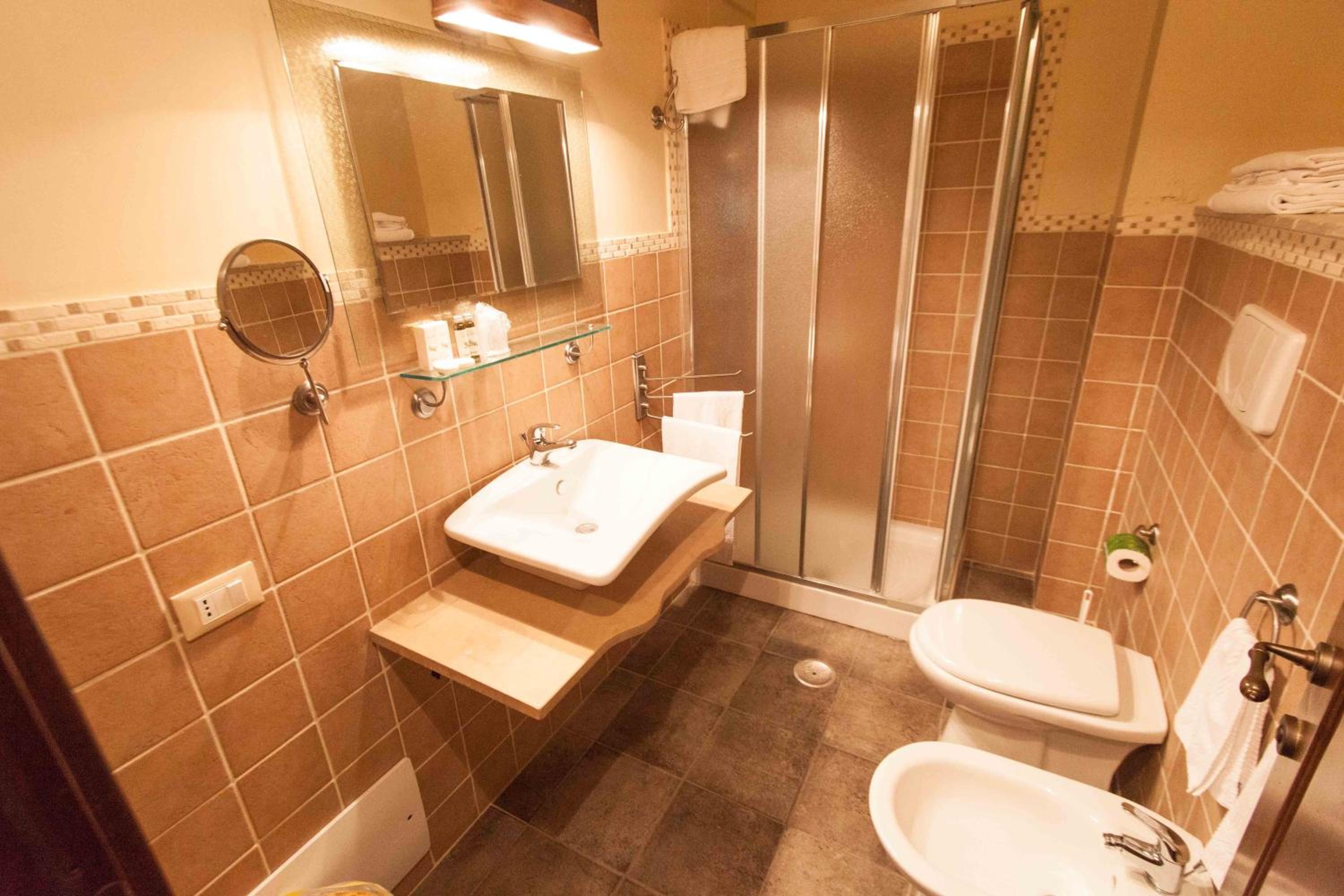 Superior One-Bedroom Apartment - Photo 35