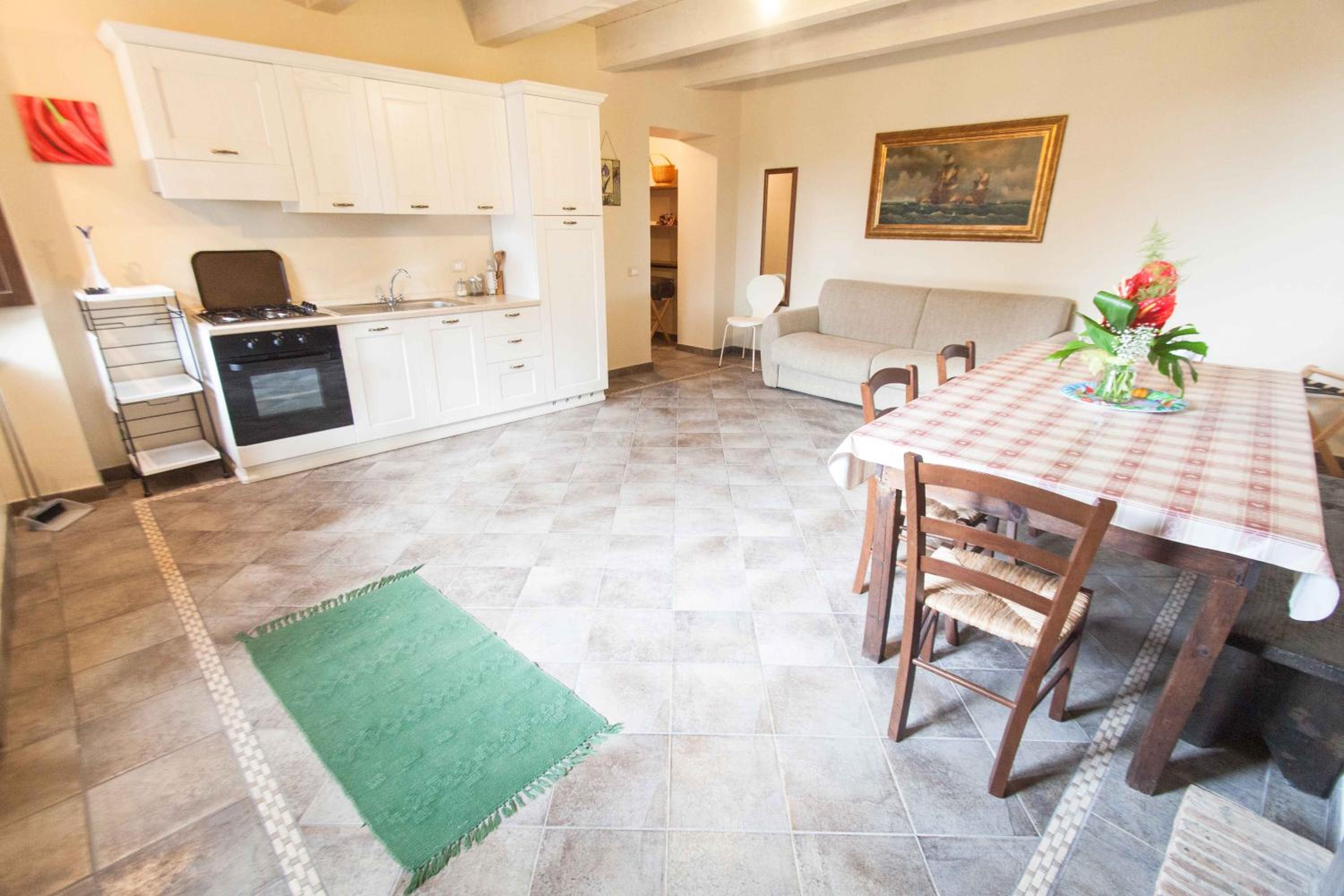 Superior One-Bedroom Apartment - Photo 34