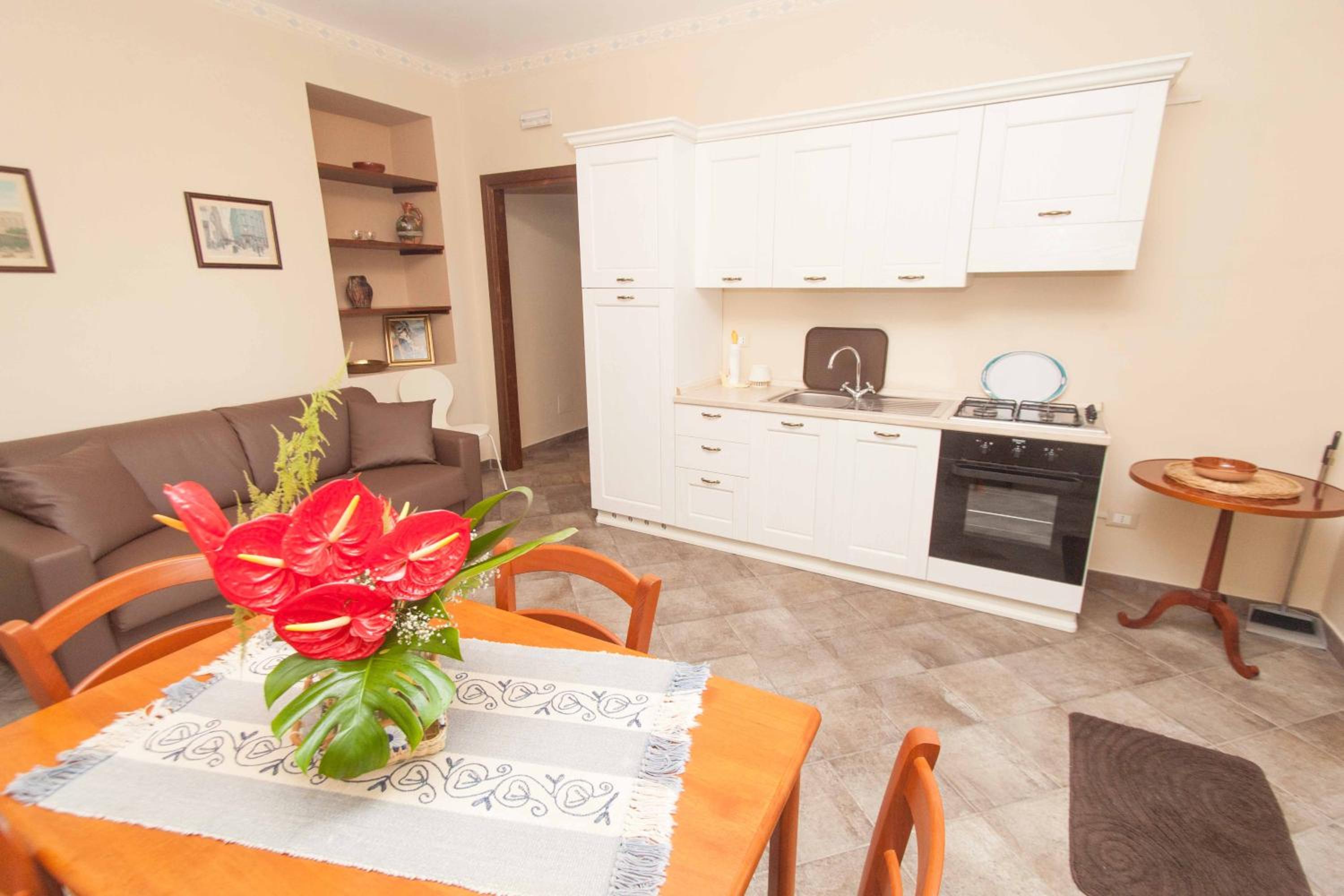 Superior One-Bedroom Apartment - Photo 38