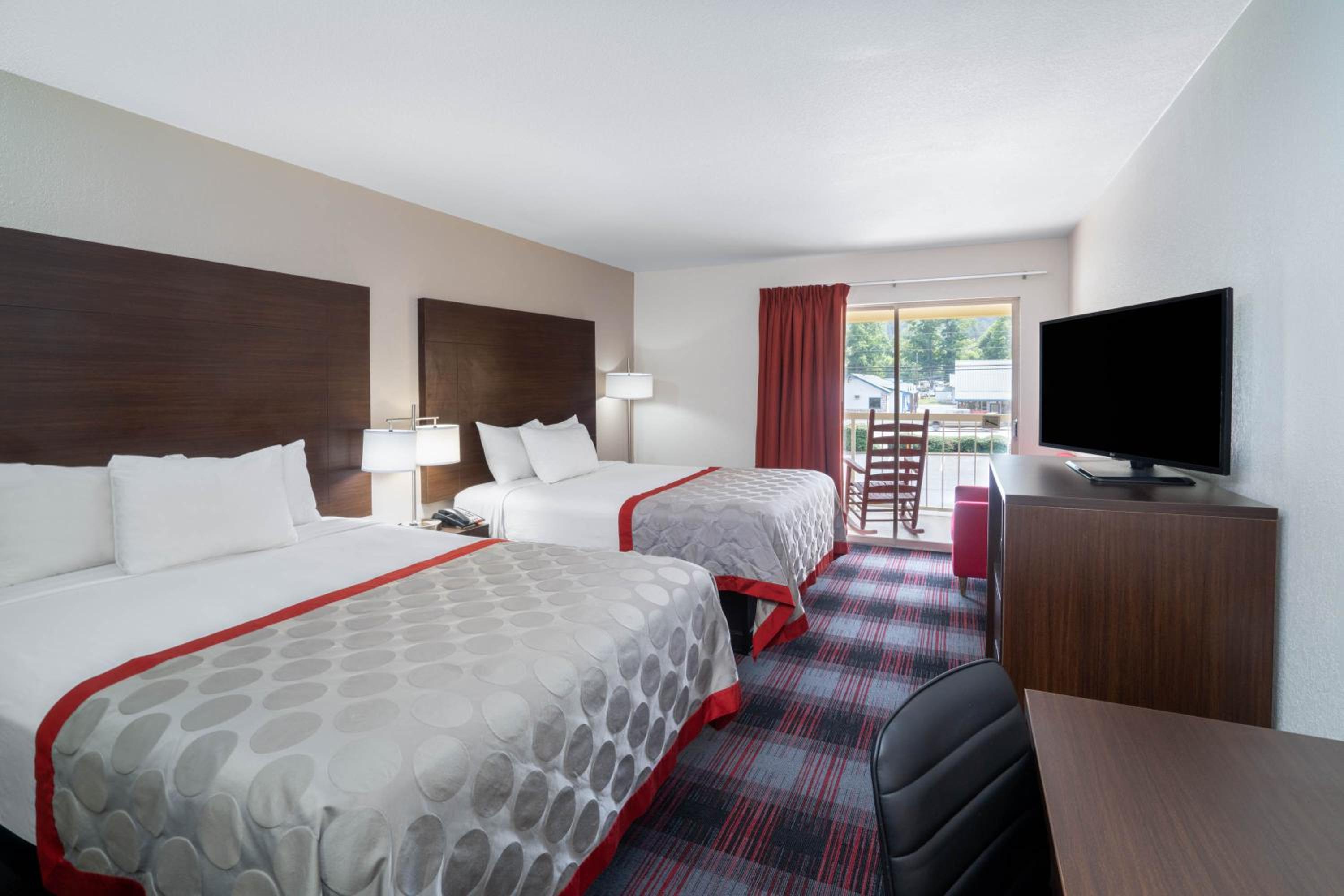 Queen Room with Two Queen Beds and Mountain View - Non-Smoking