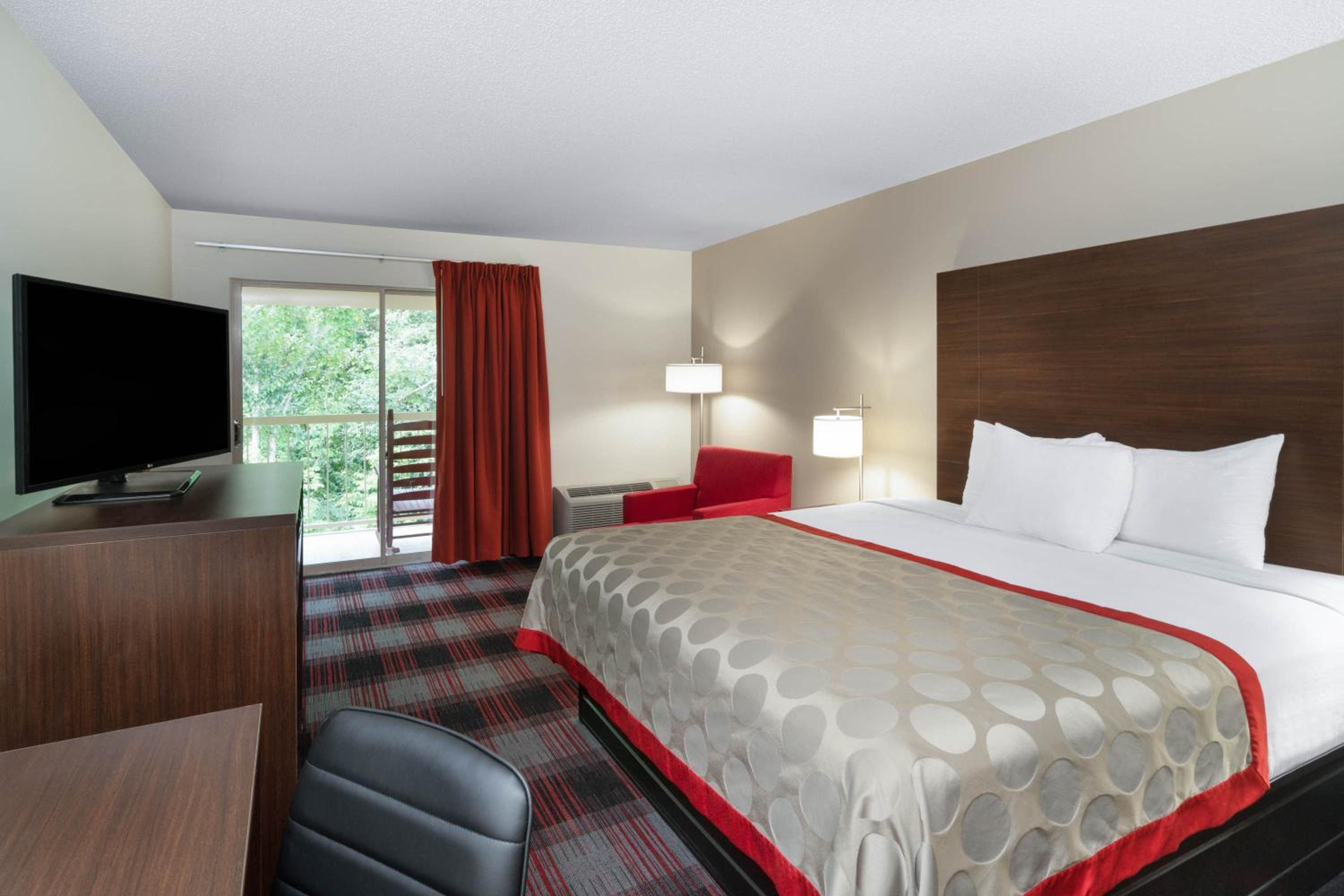 King Room with Creek View - Non-Smoking