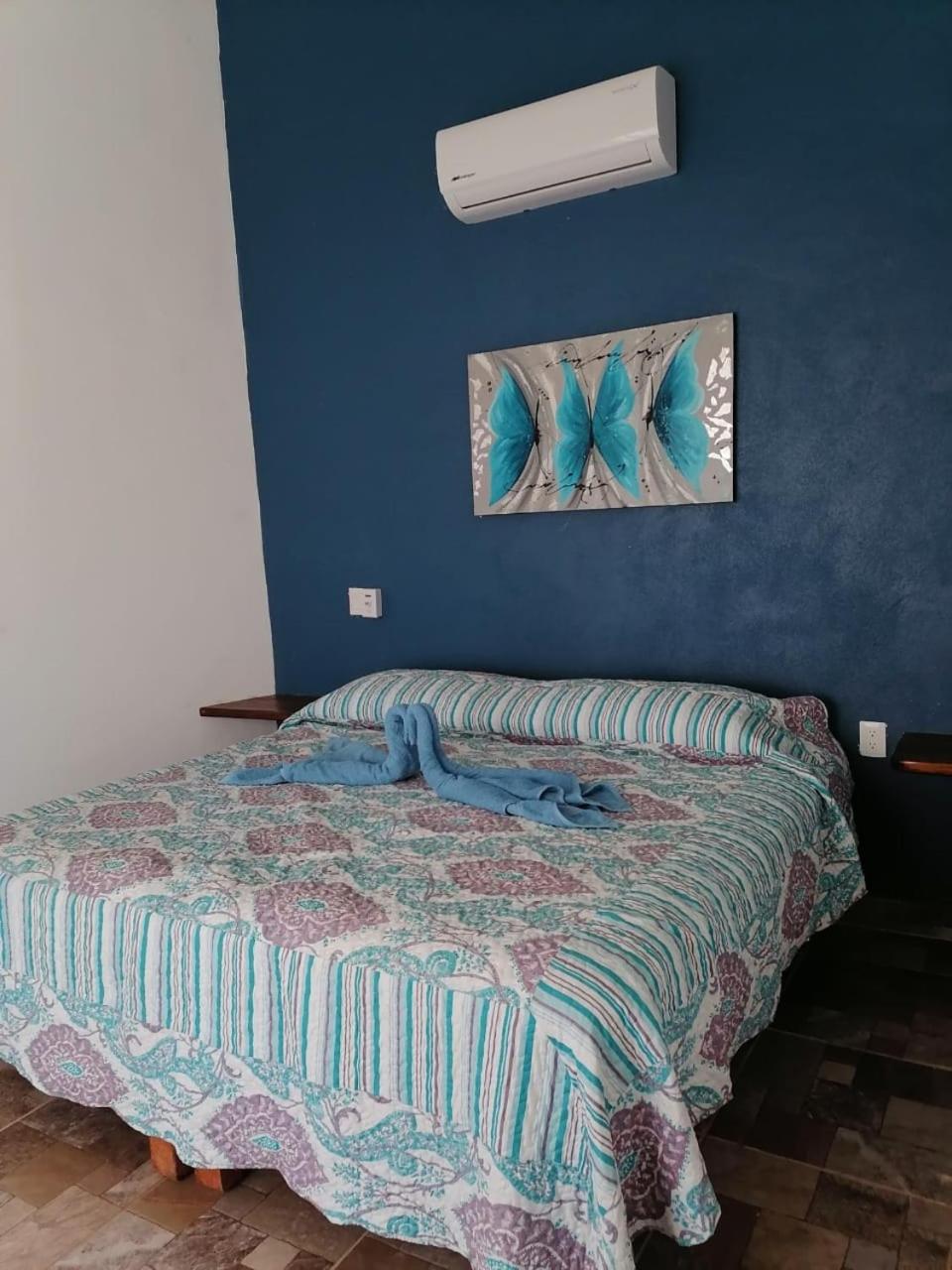 Three-Bedroom House - Photo 8