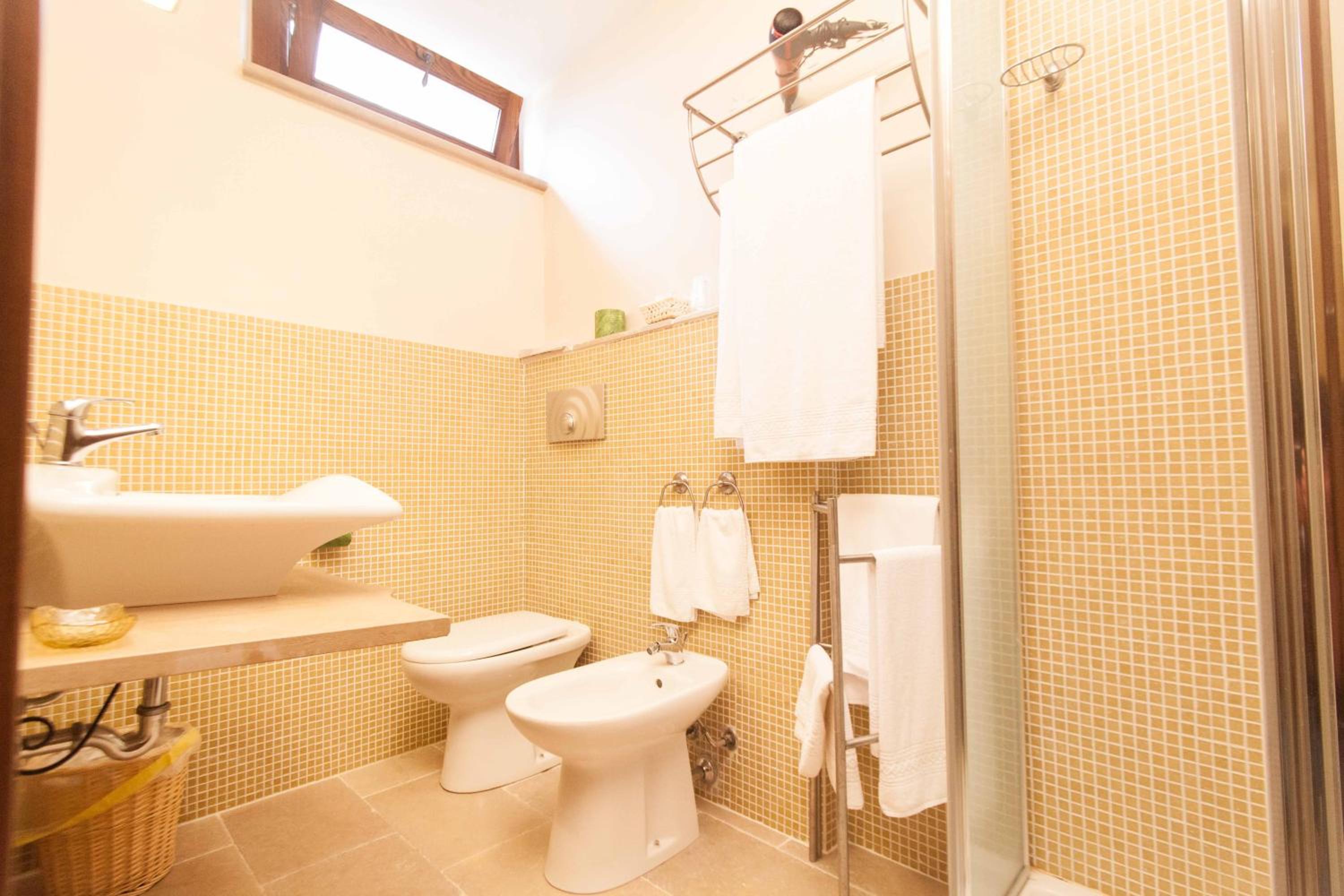 Double or Twin Room - Photo 18