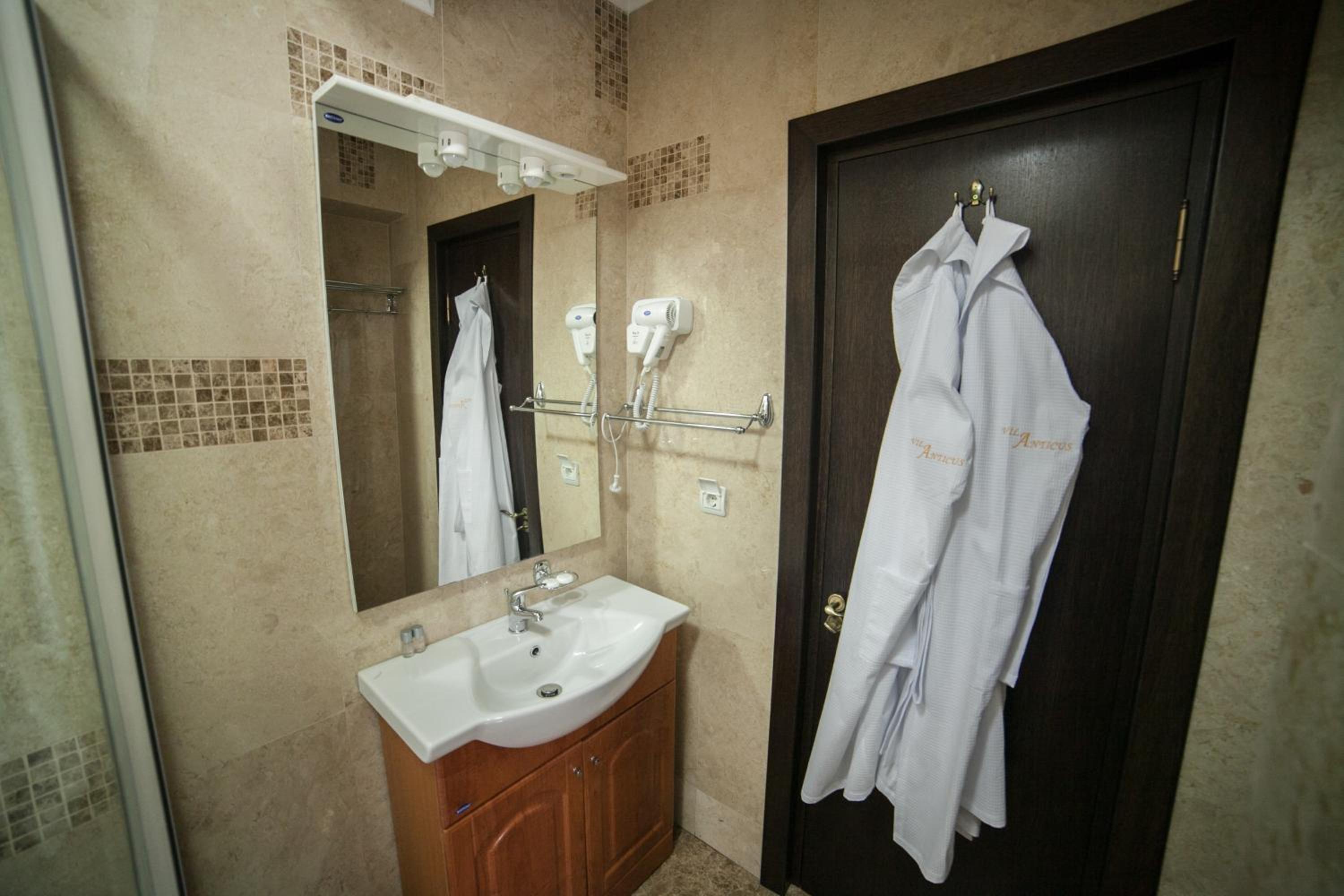 Superior Double Room - Photo 16