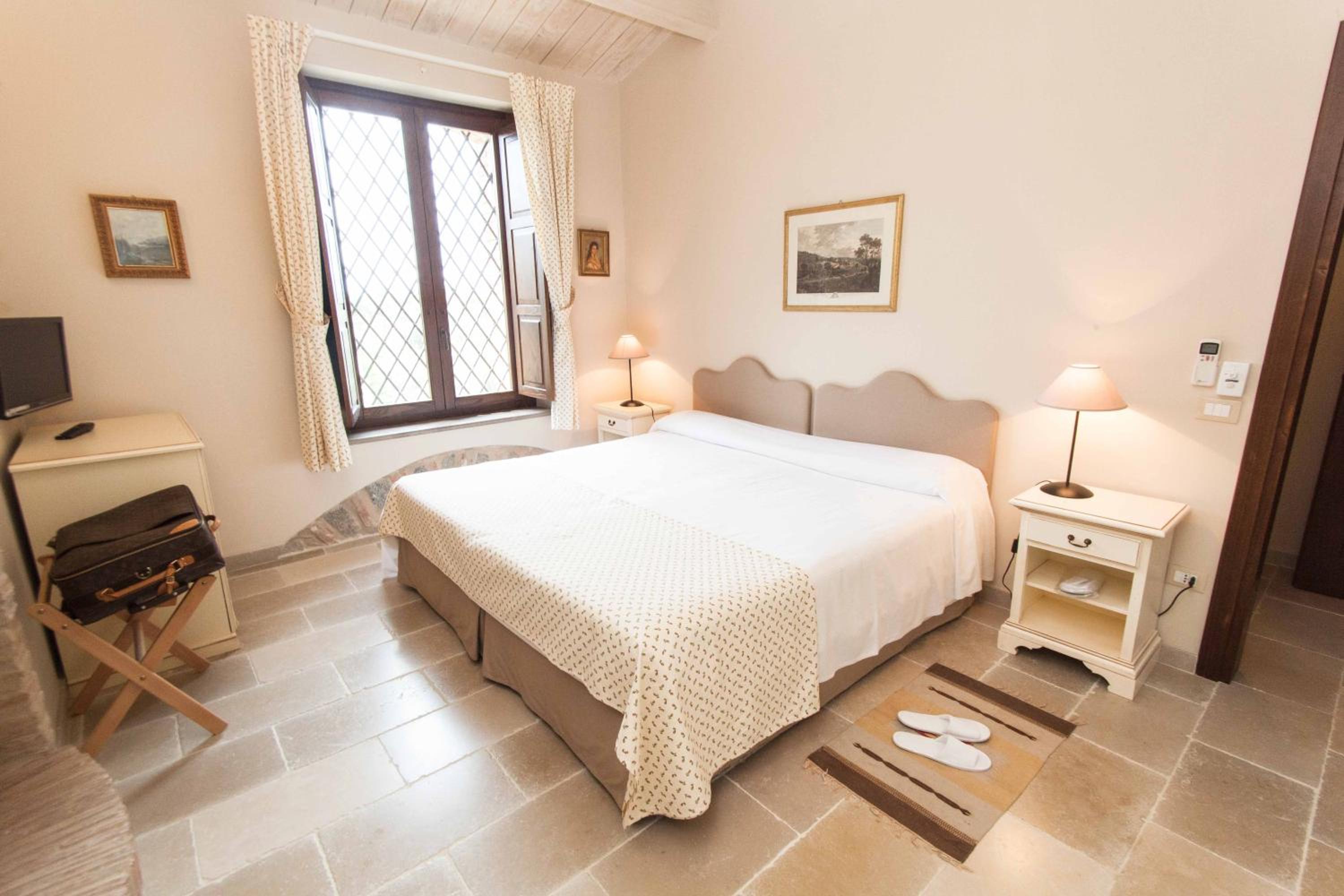 Double or Twin Room - Photo 1