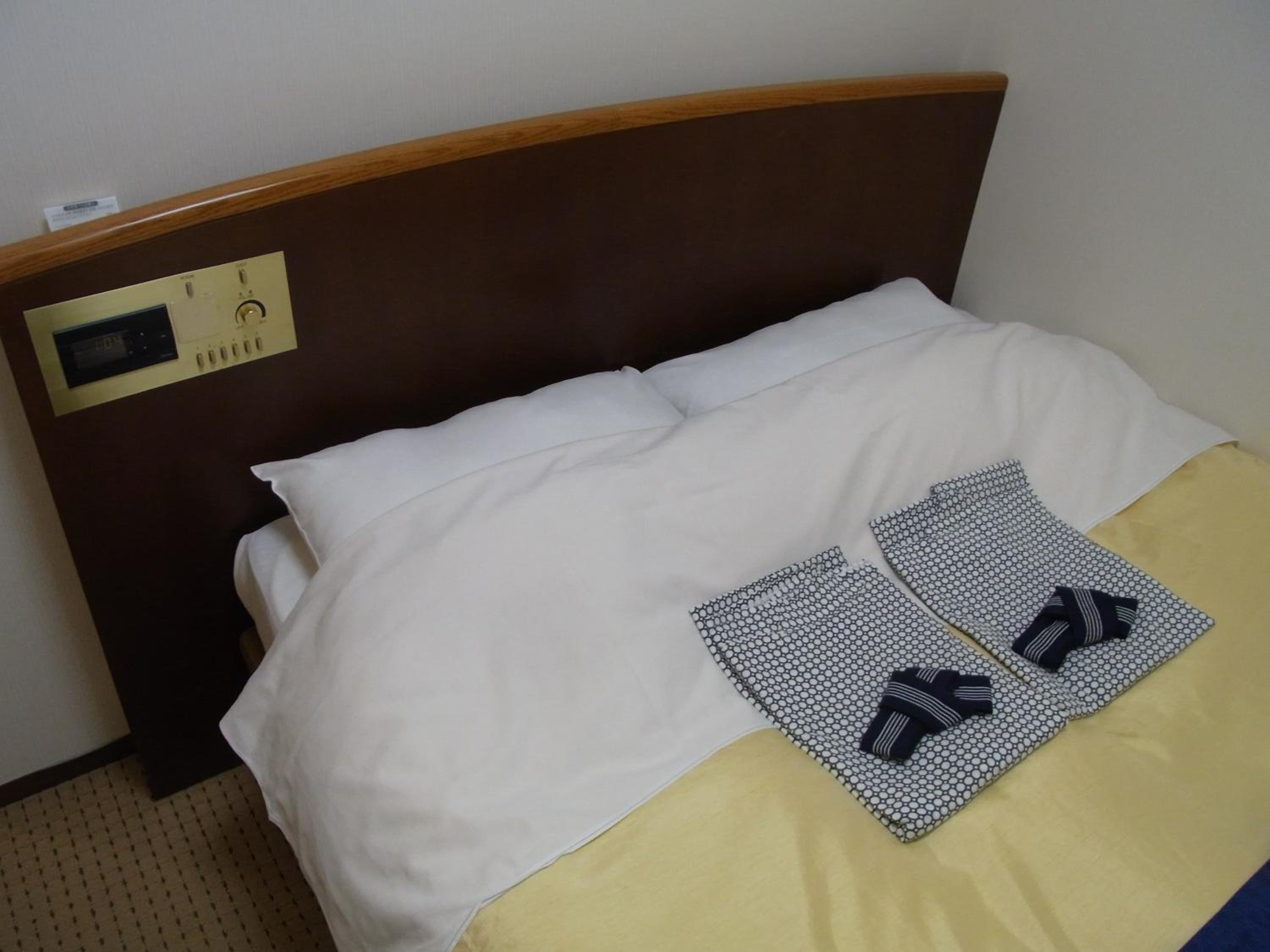 Double Room - Smoking photo 3