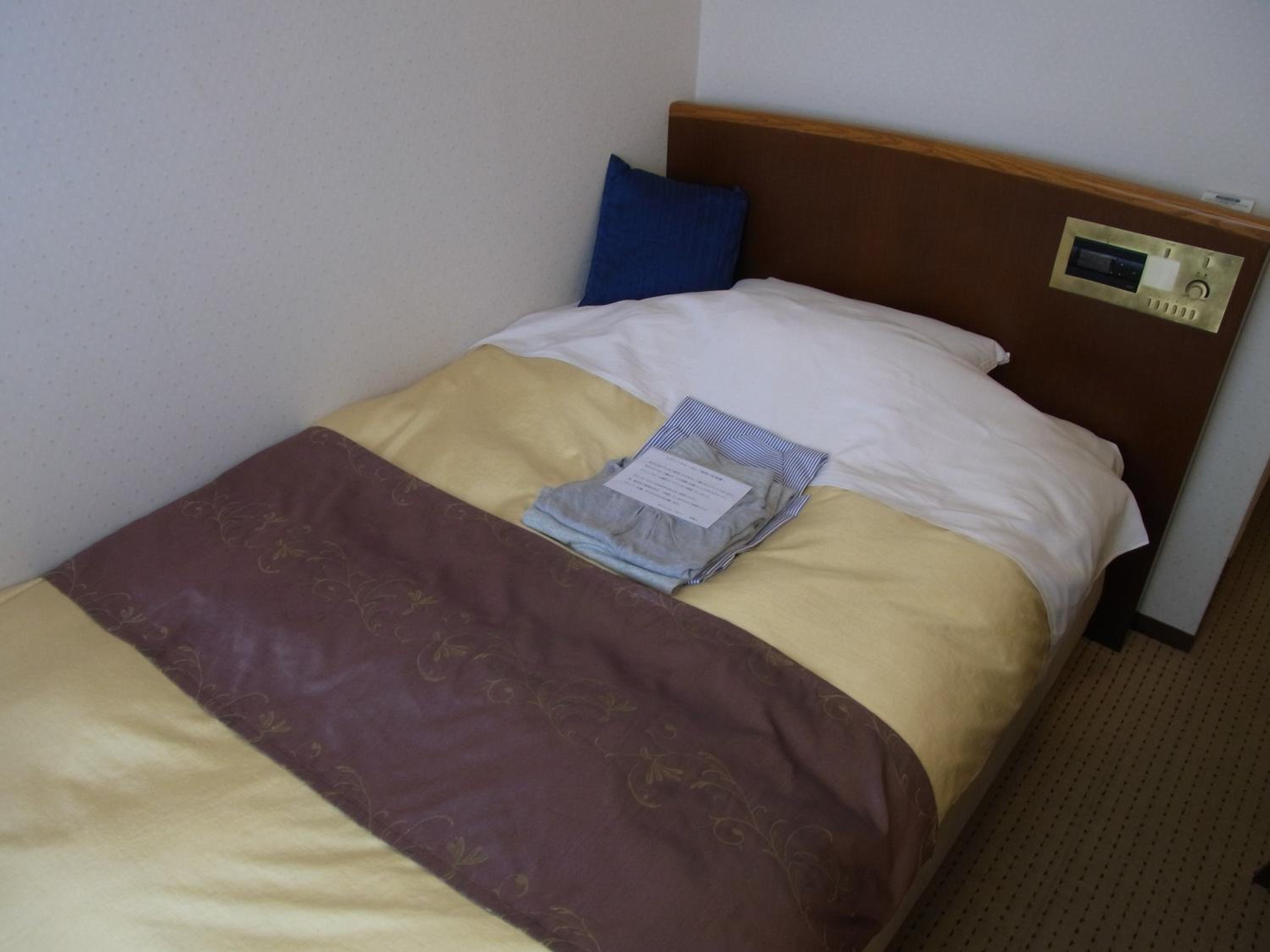 Double Room with Small Double Bed - Non-Smoking photo 3