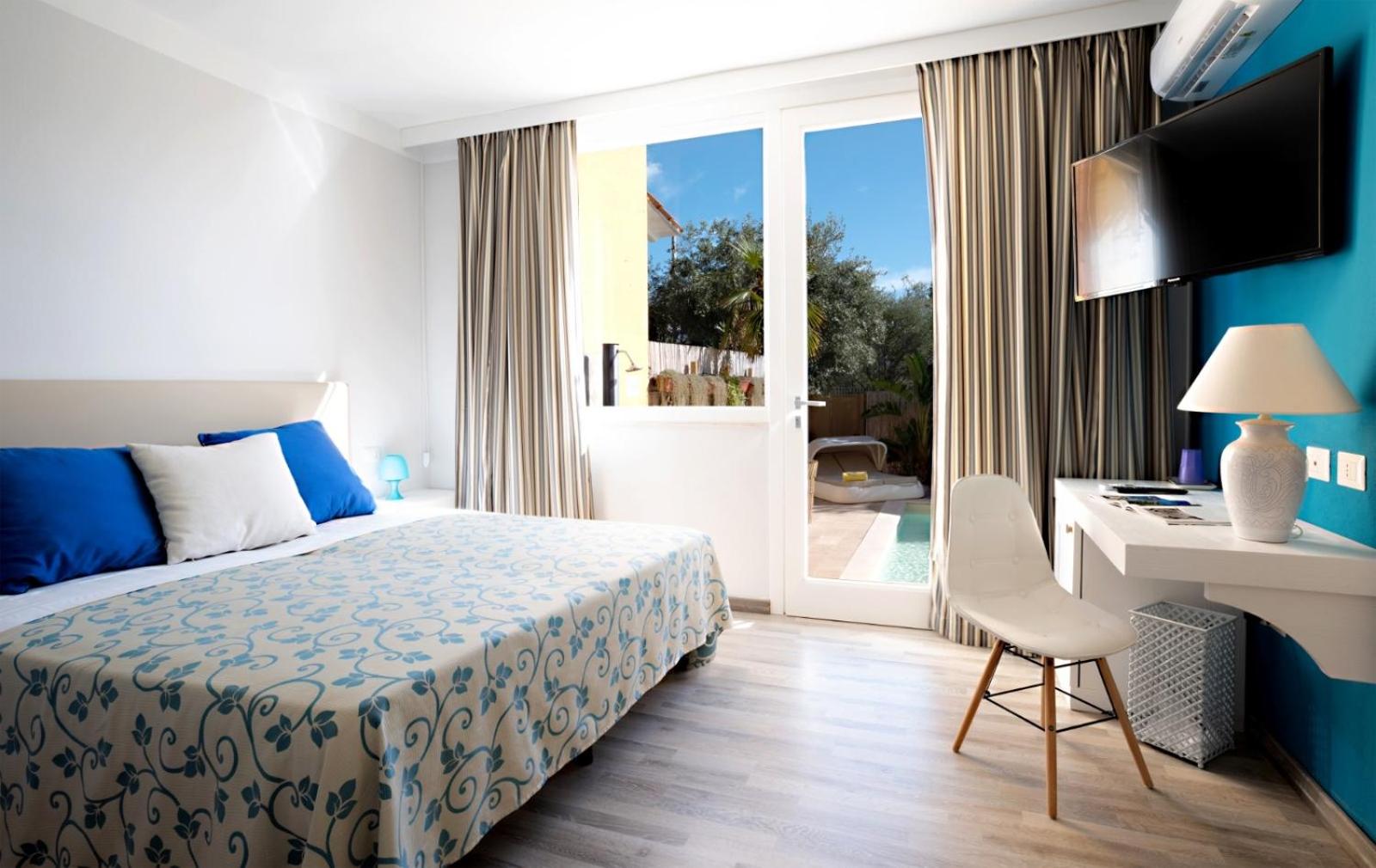 King Room with Pool View photo 1