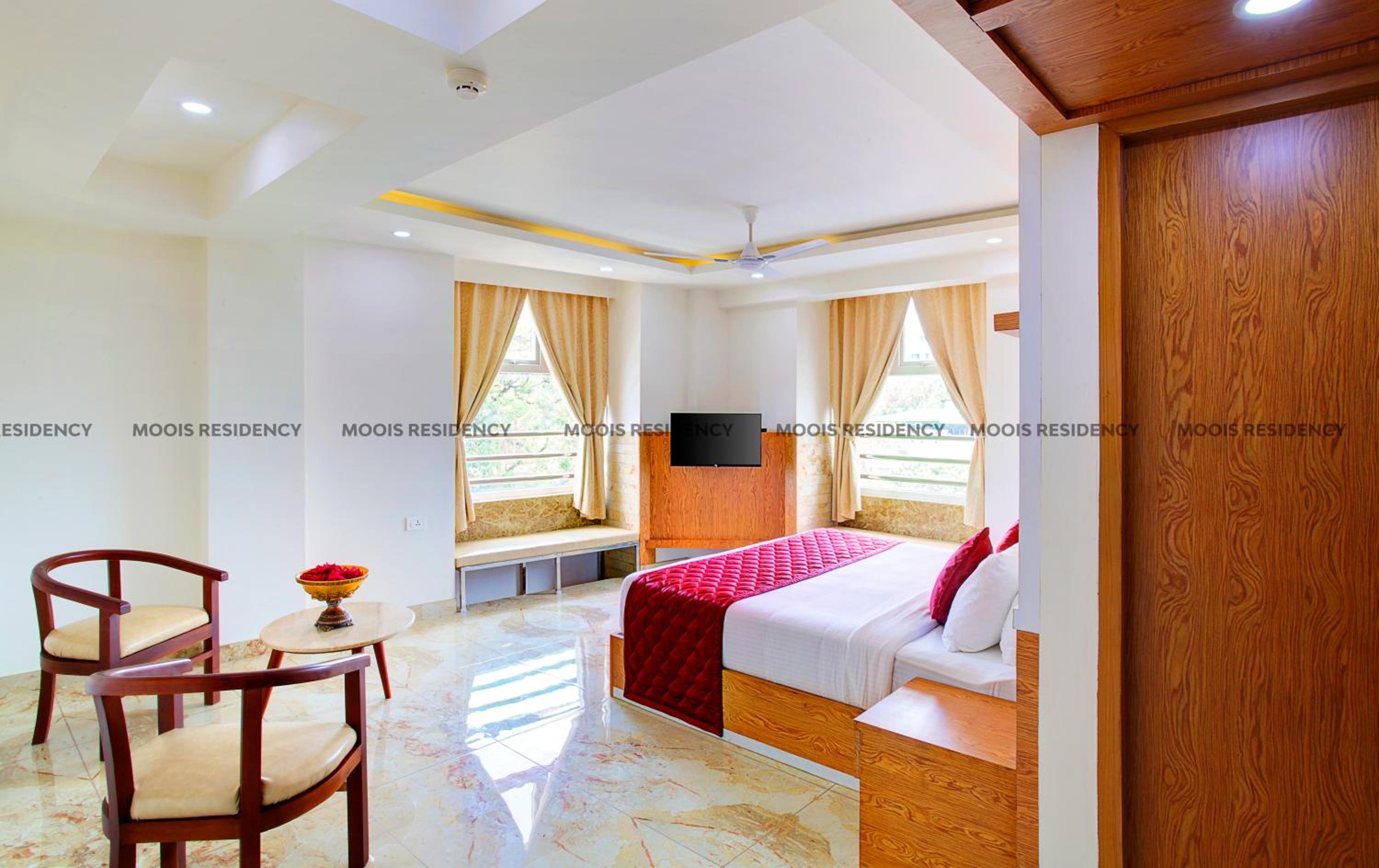 Deluxe Room - Photo 3