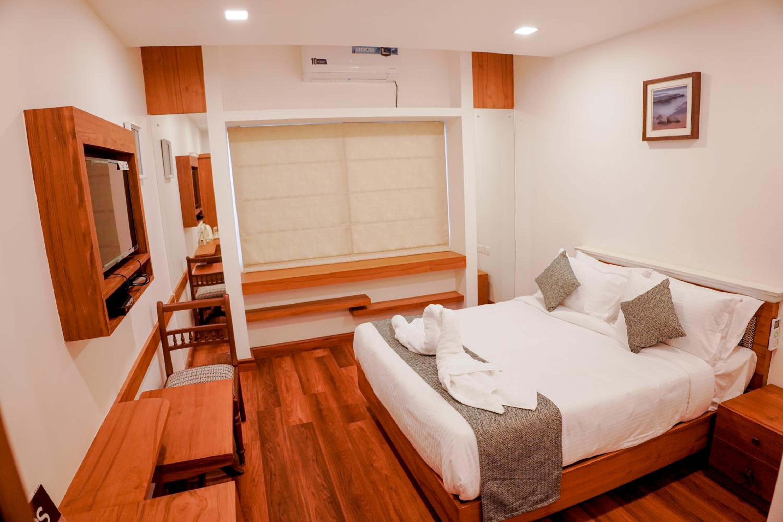 Deluxe Room - Photo 3