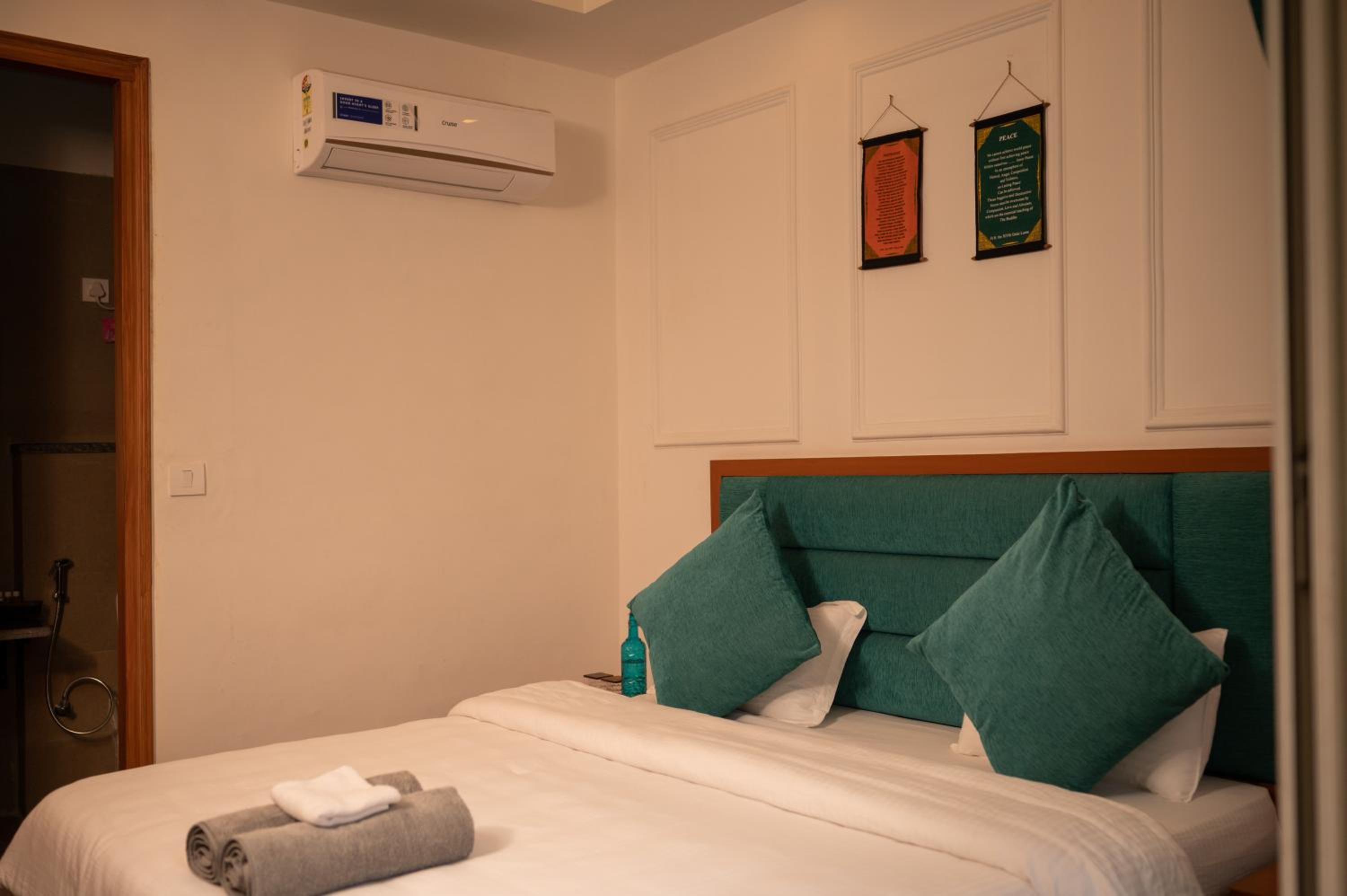 Deluxe Room - Photo 4