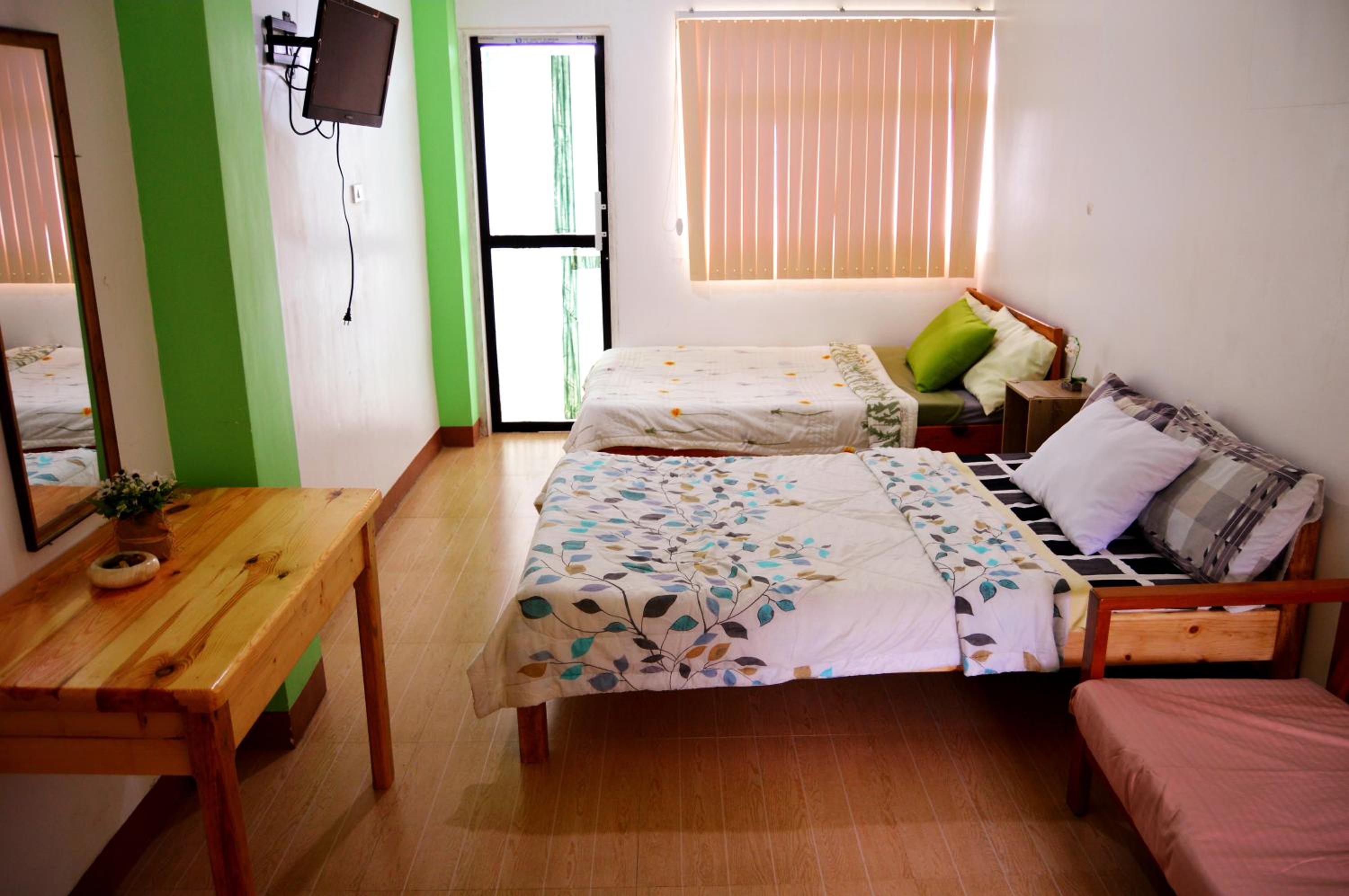 Studio with Balcony - Photo 12
