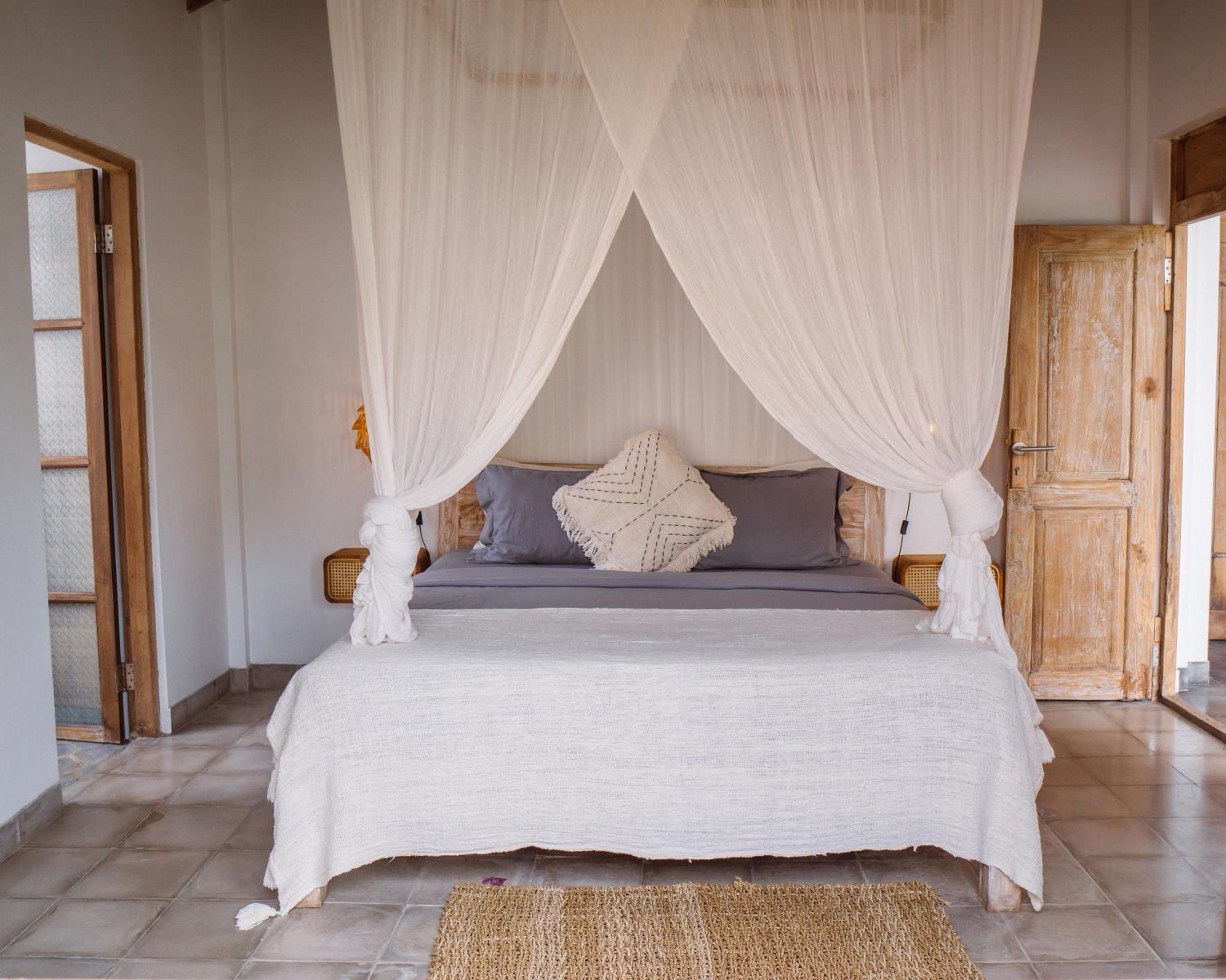 Three-Bedroom Villa - Photo 20