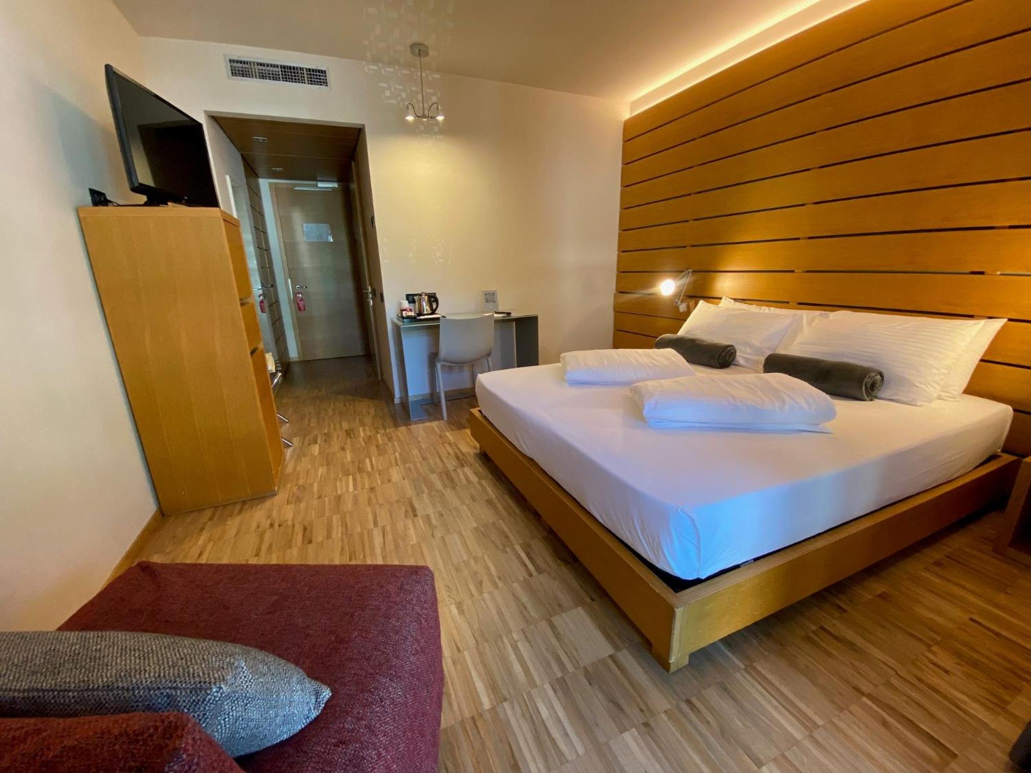 Comfort Triple Room - Photo 12