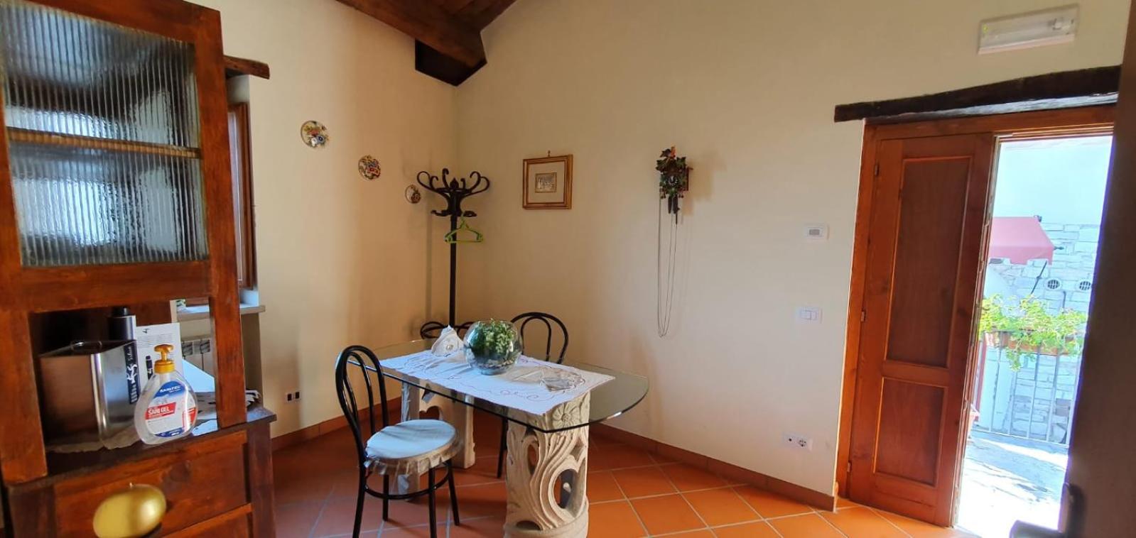 Quadruple Room with Private Bathroom - Photo 5