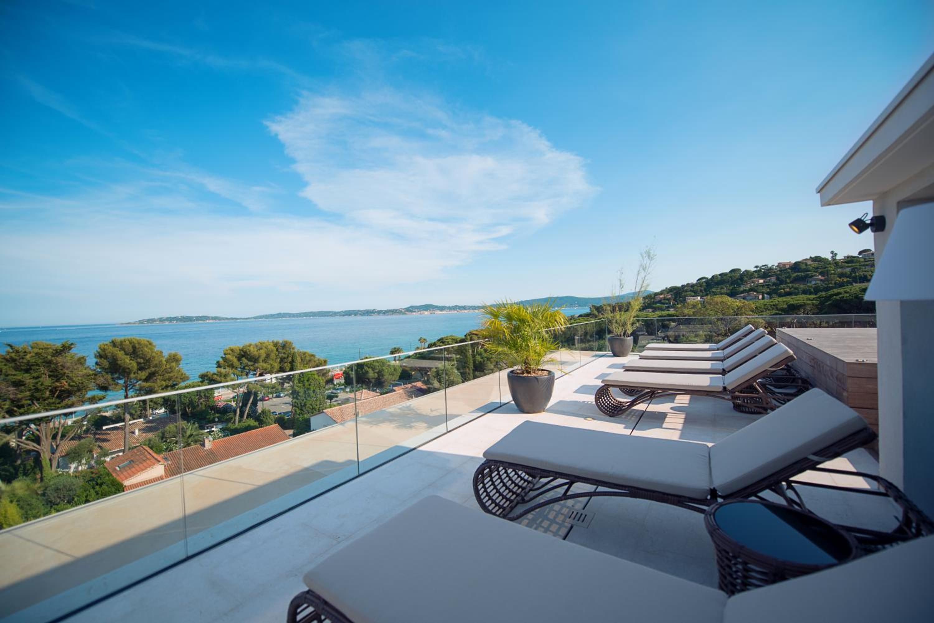 Penthouse Apartment photo 2