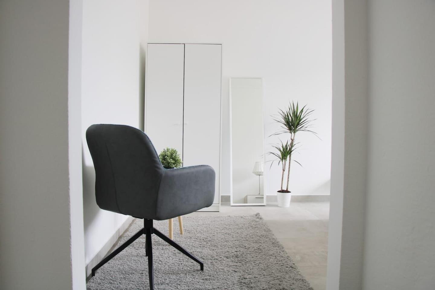 One-Bedroom Apartment - Photo 19