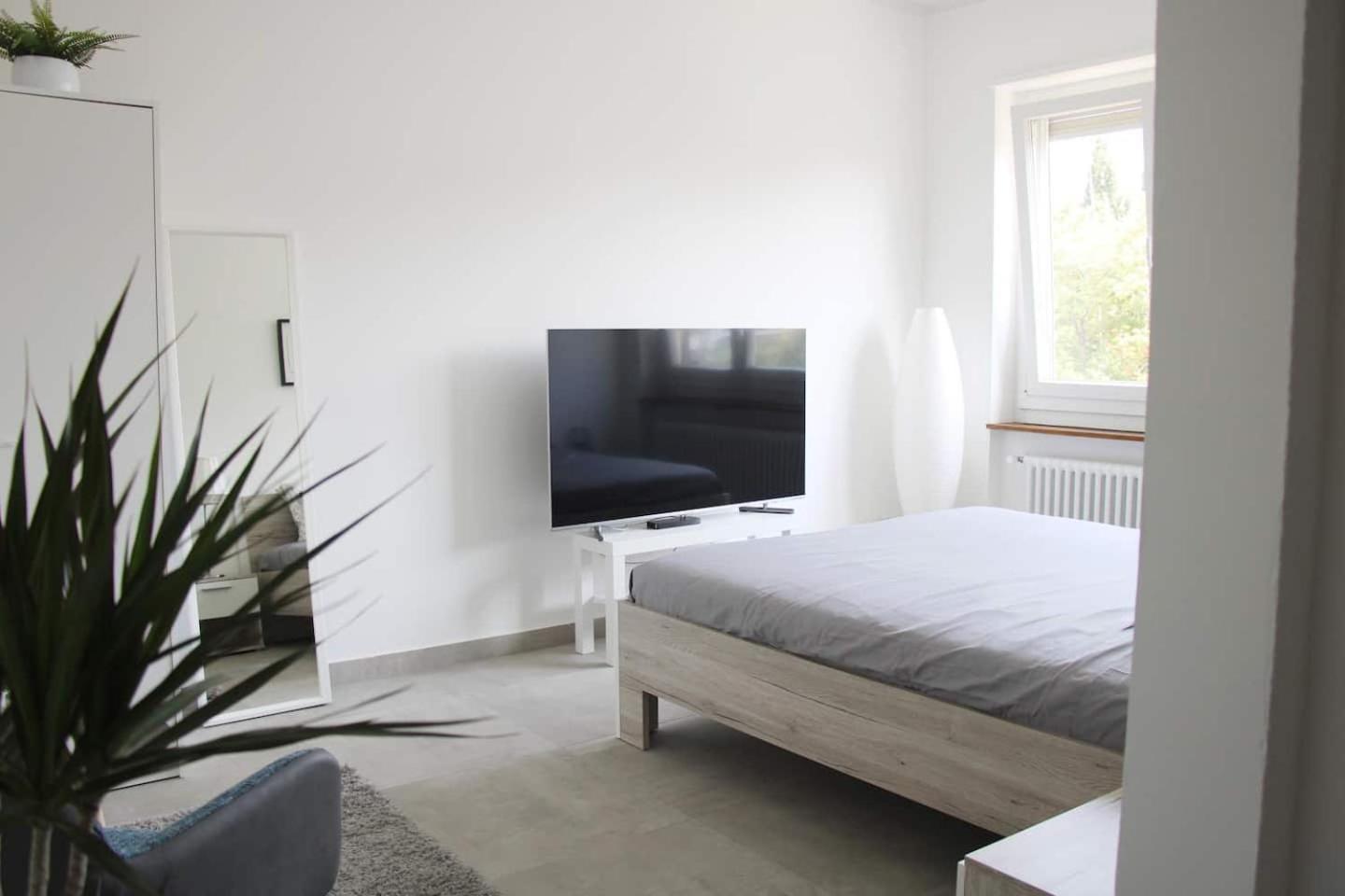 One-Bedroom Apartment - Photo 20
