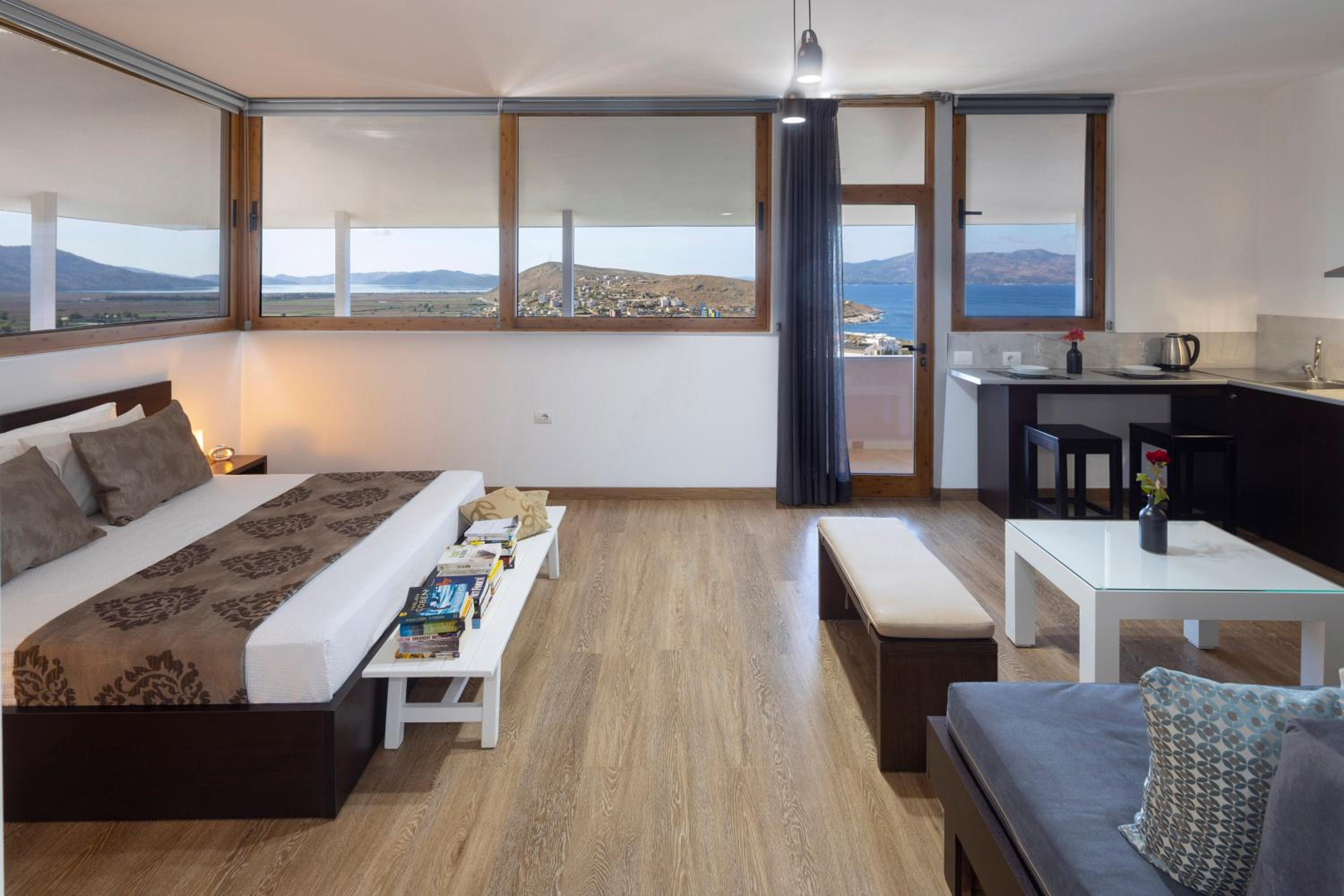 Studio with Sea View