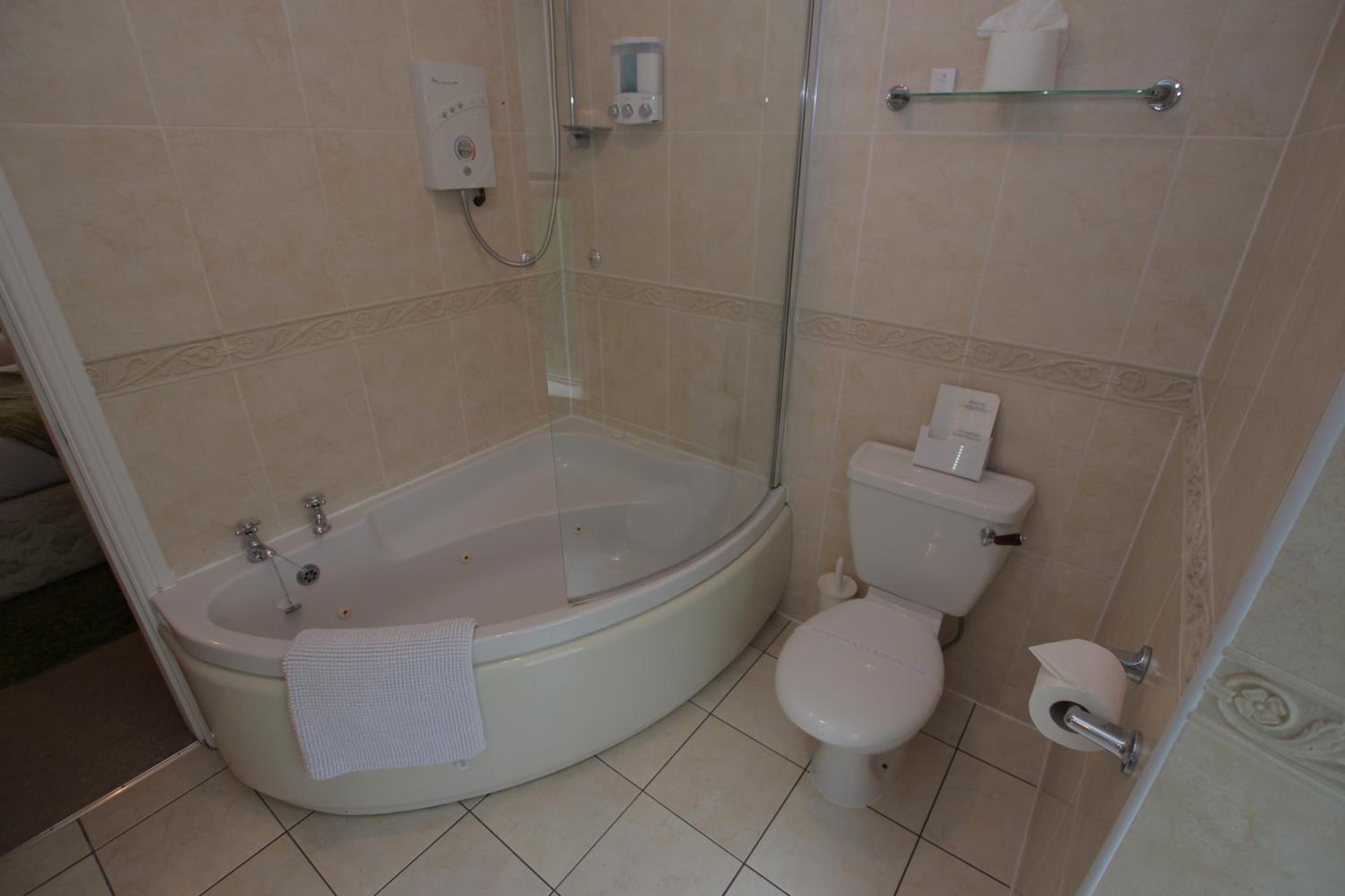 Superior Double or Twin Room with Garden View photo 3