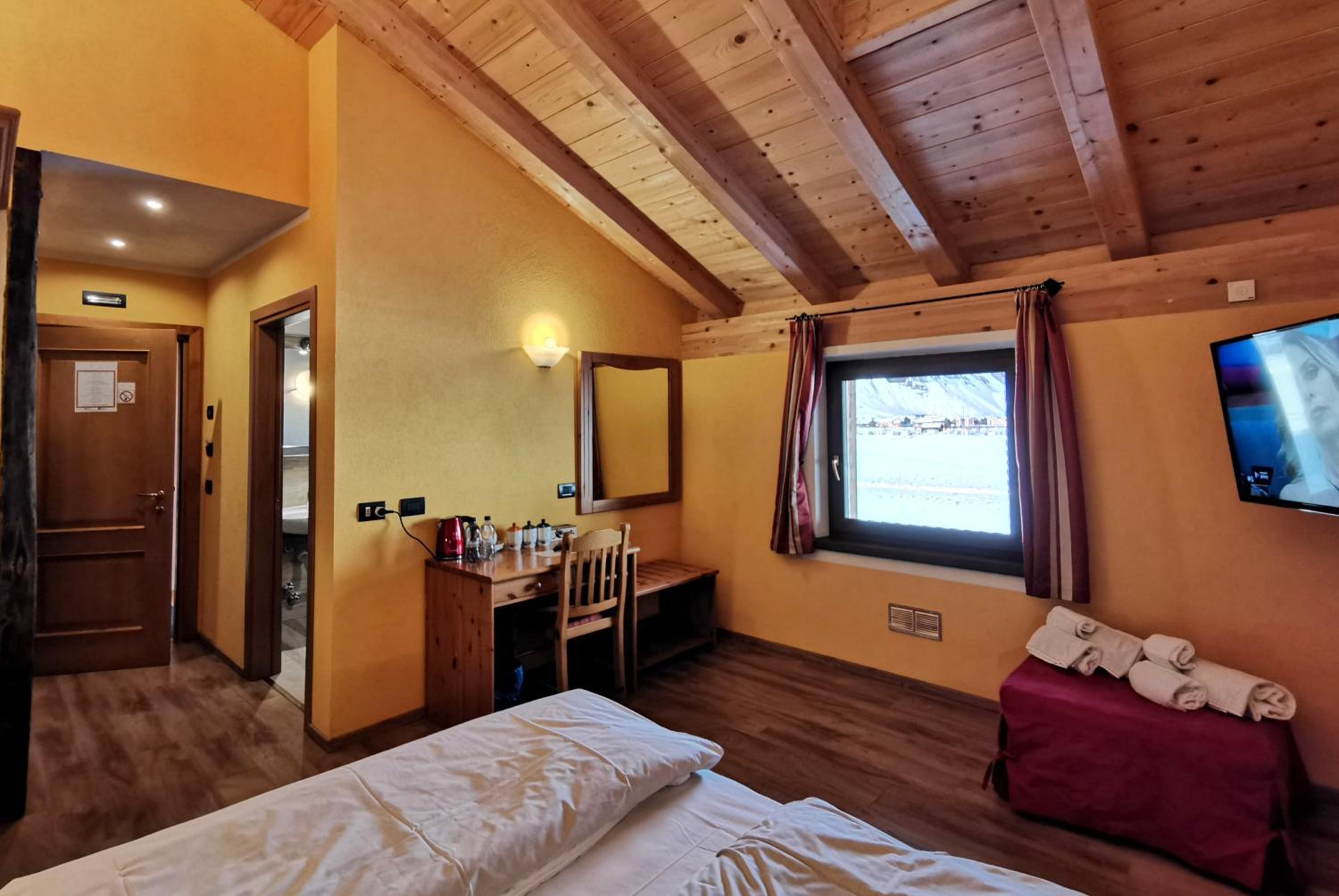 Double Room - Photo 2