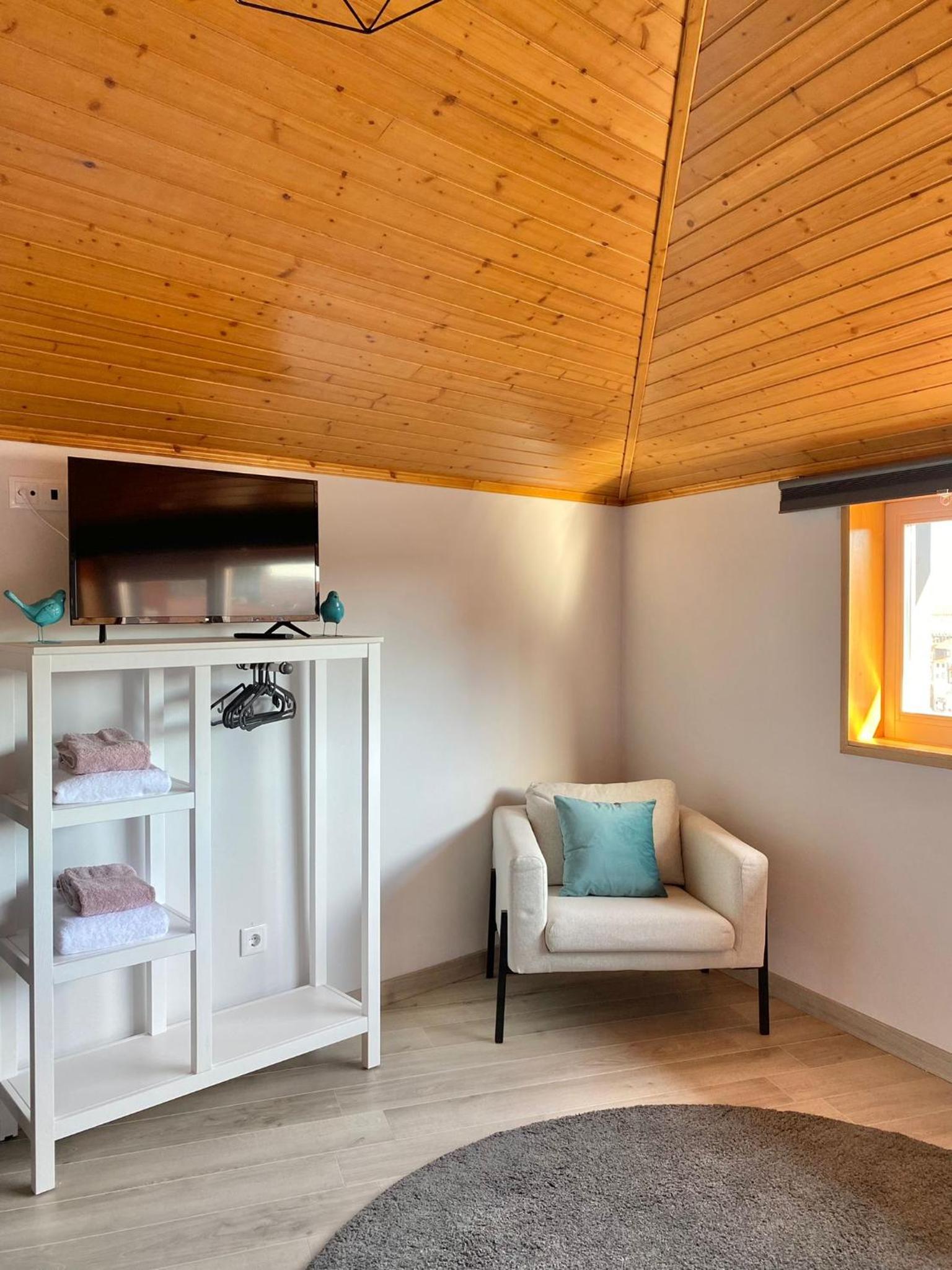 Suite with River View - Photo 5