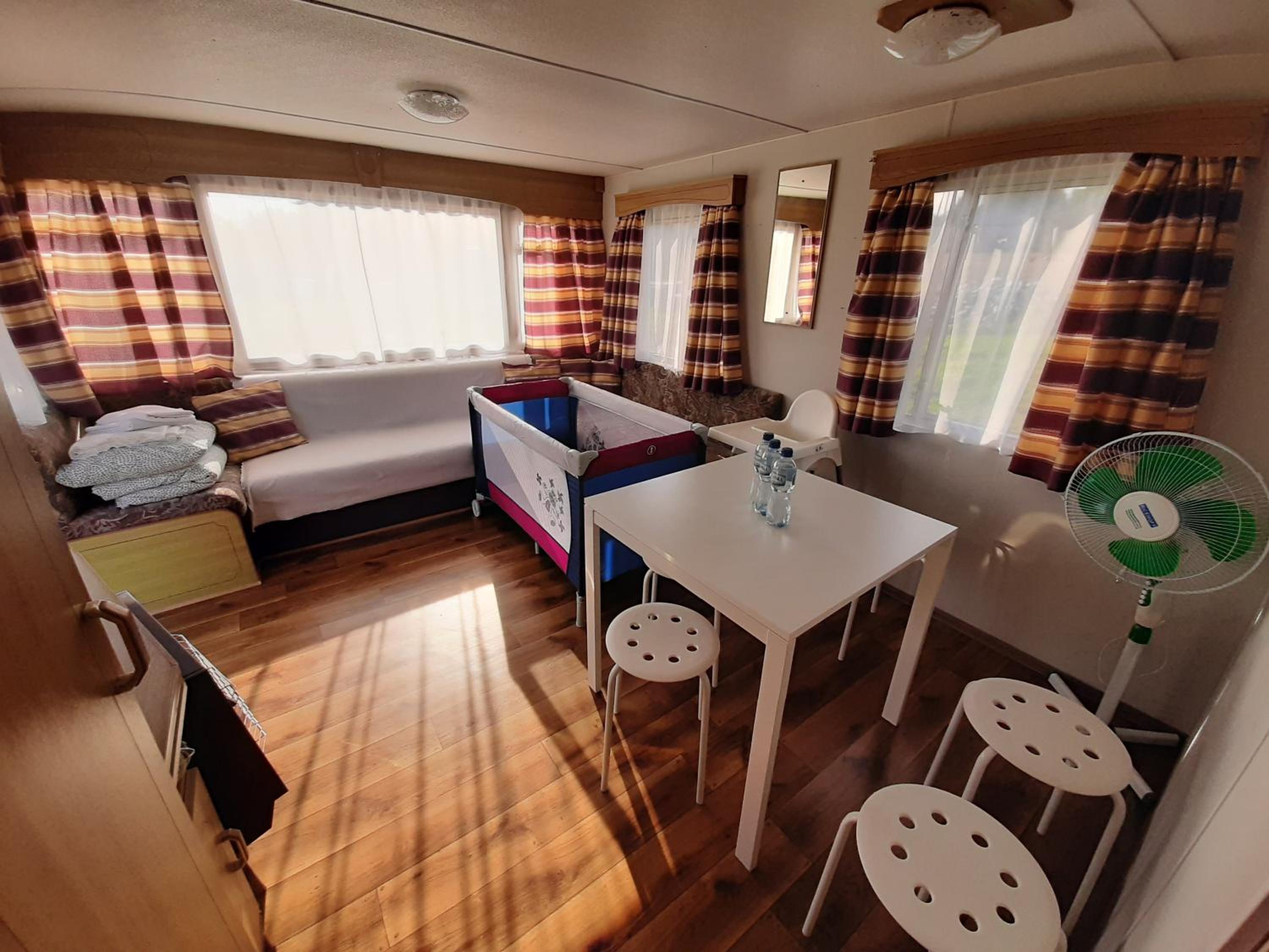Two-Bedroom House - Photo 3