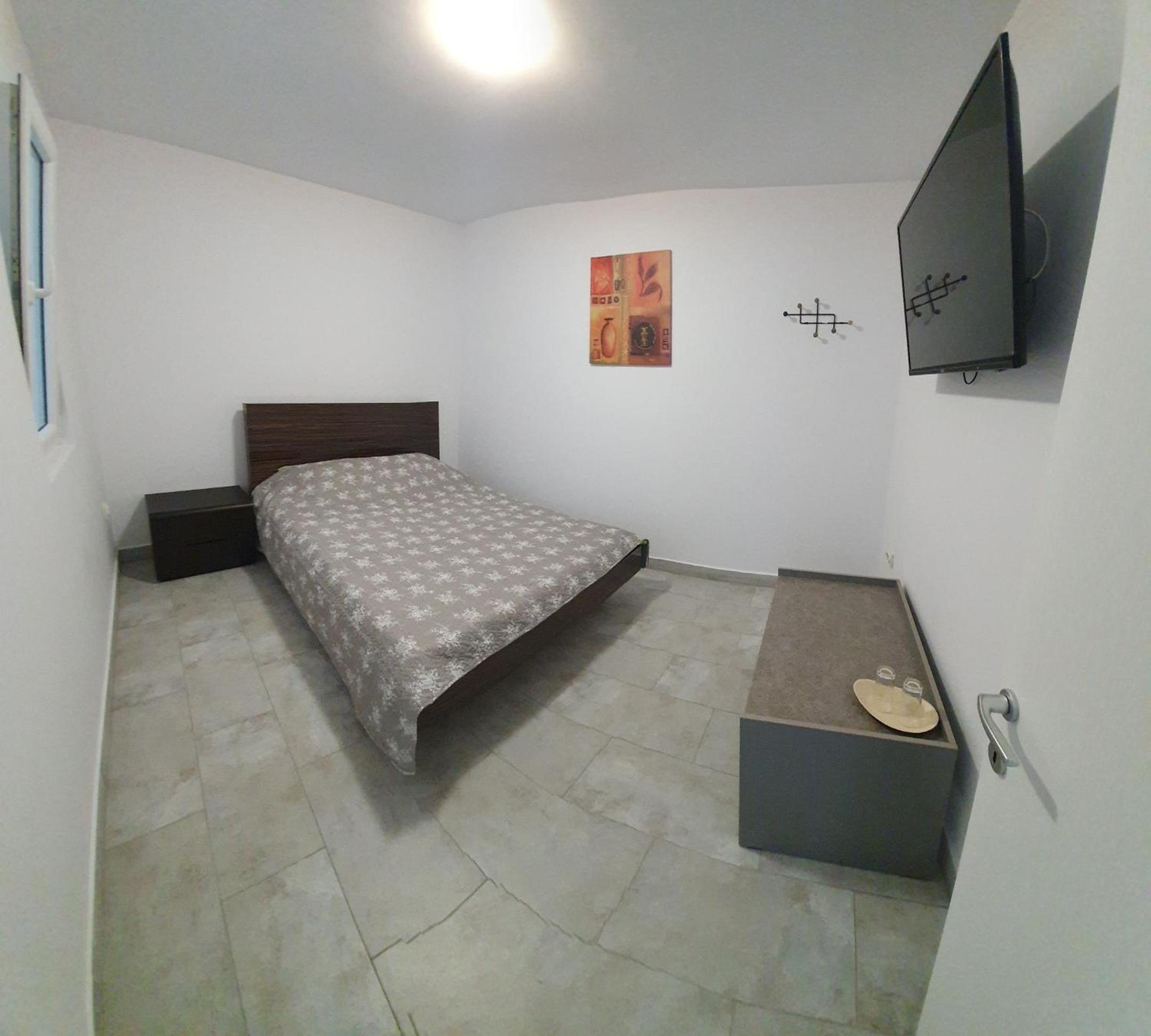 Two-Bedroom Apartment - Photo 20