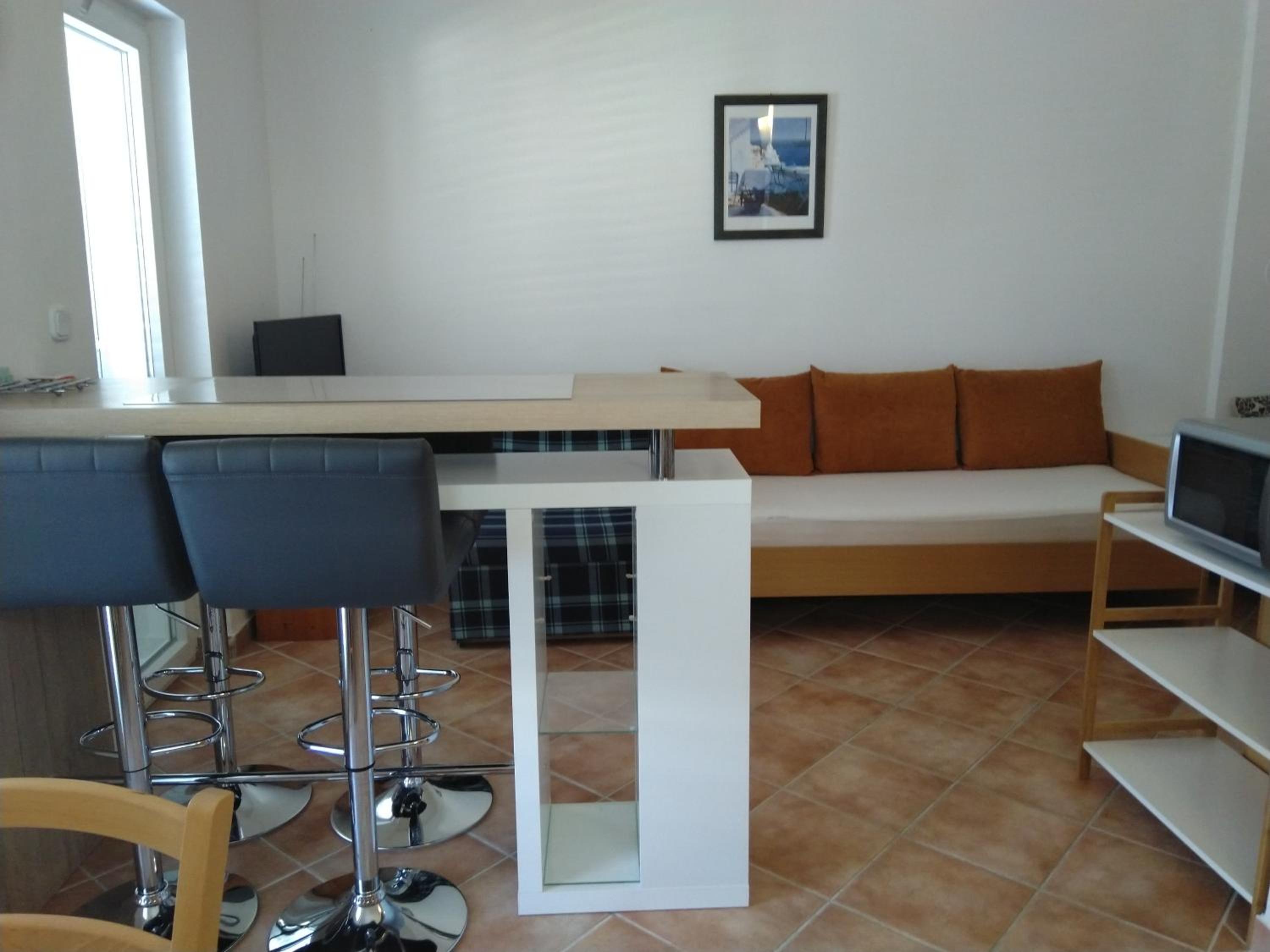 Apartment with Sea View - Photo 6