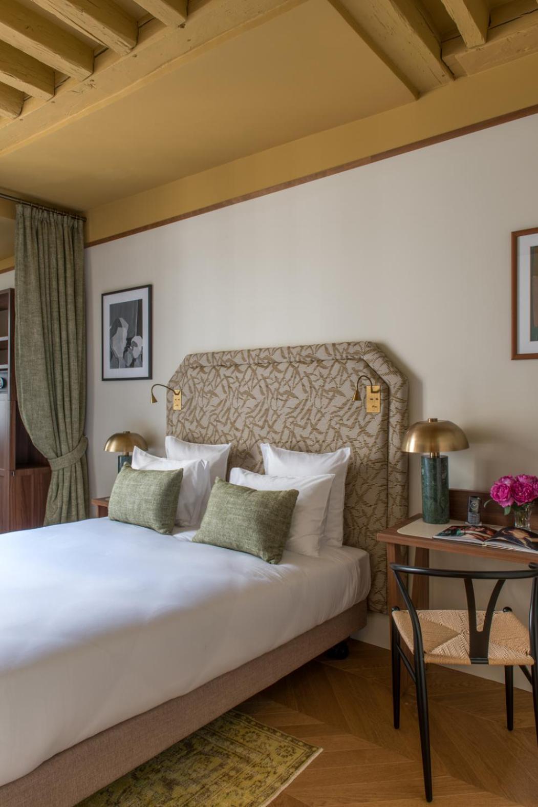 Superior Queen Room