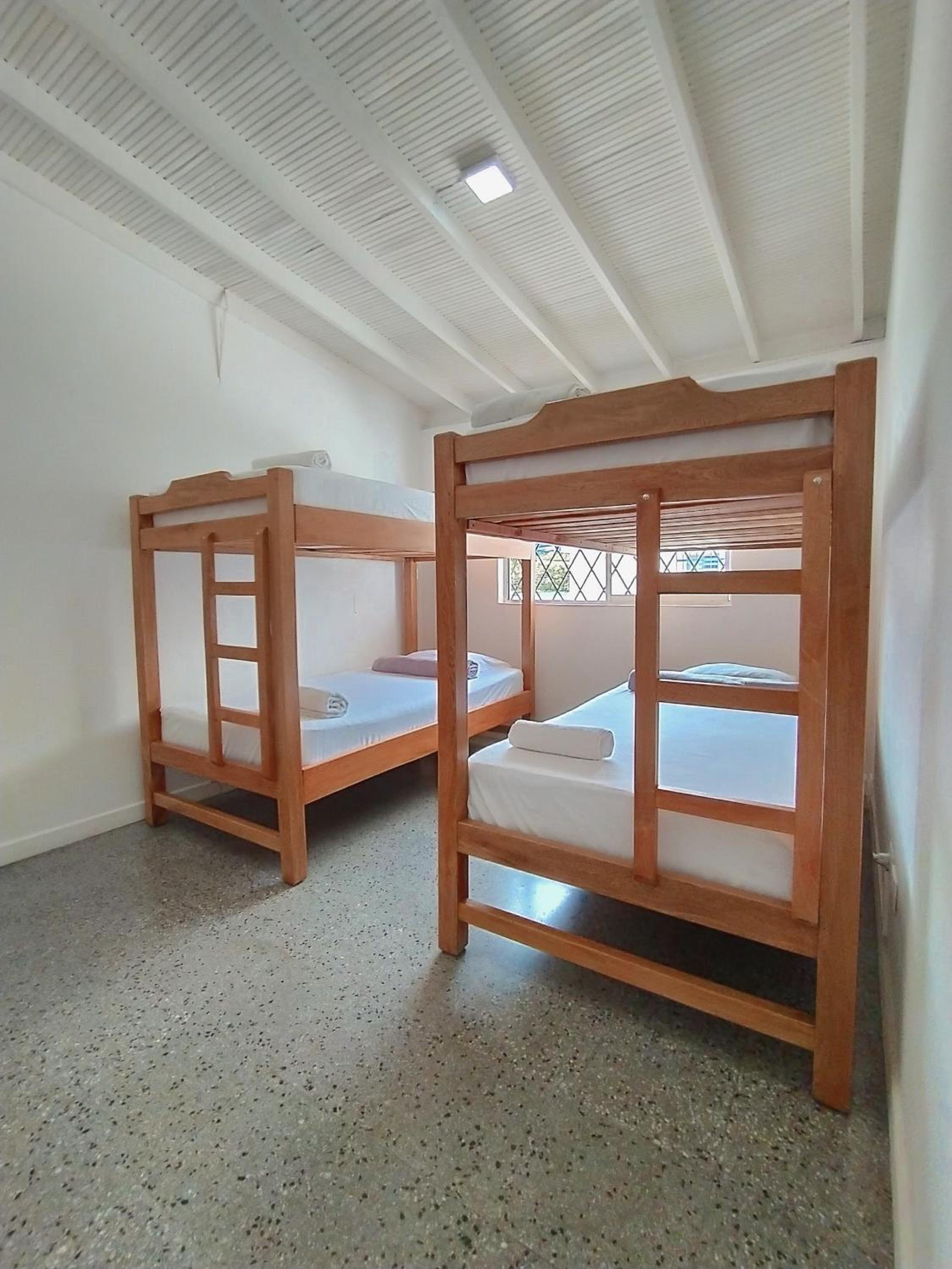 Bed in 4-Bed Mixed Dormitory Room photo 3