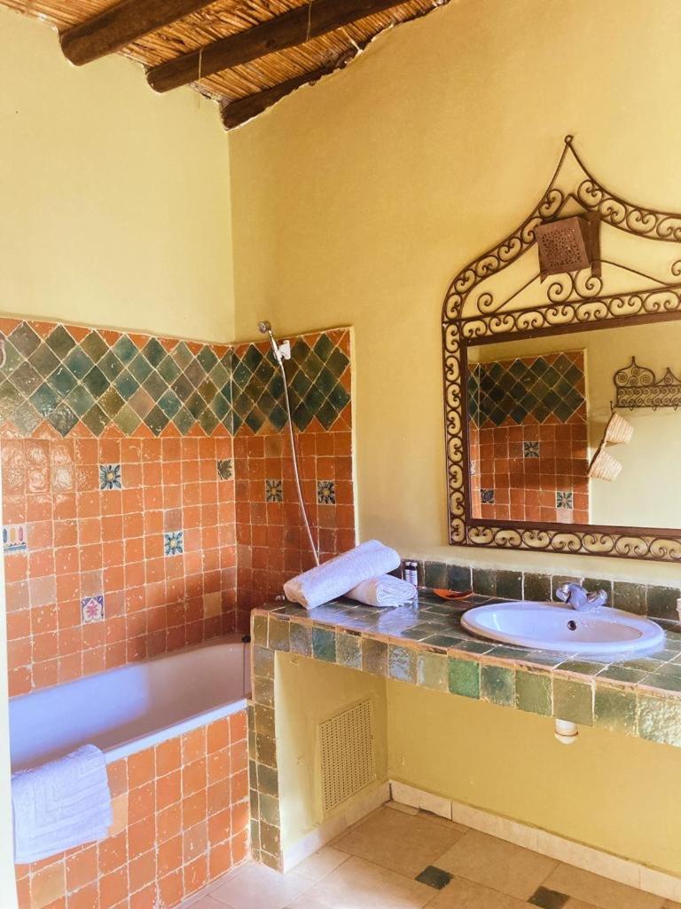 Double Room with Garden View - Photo 12