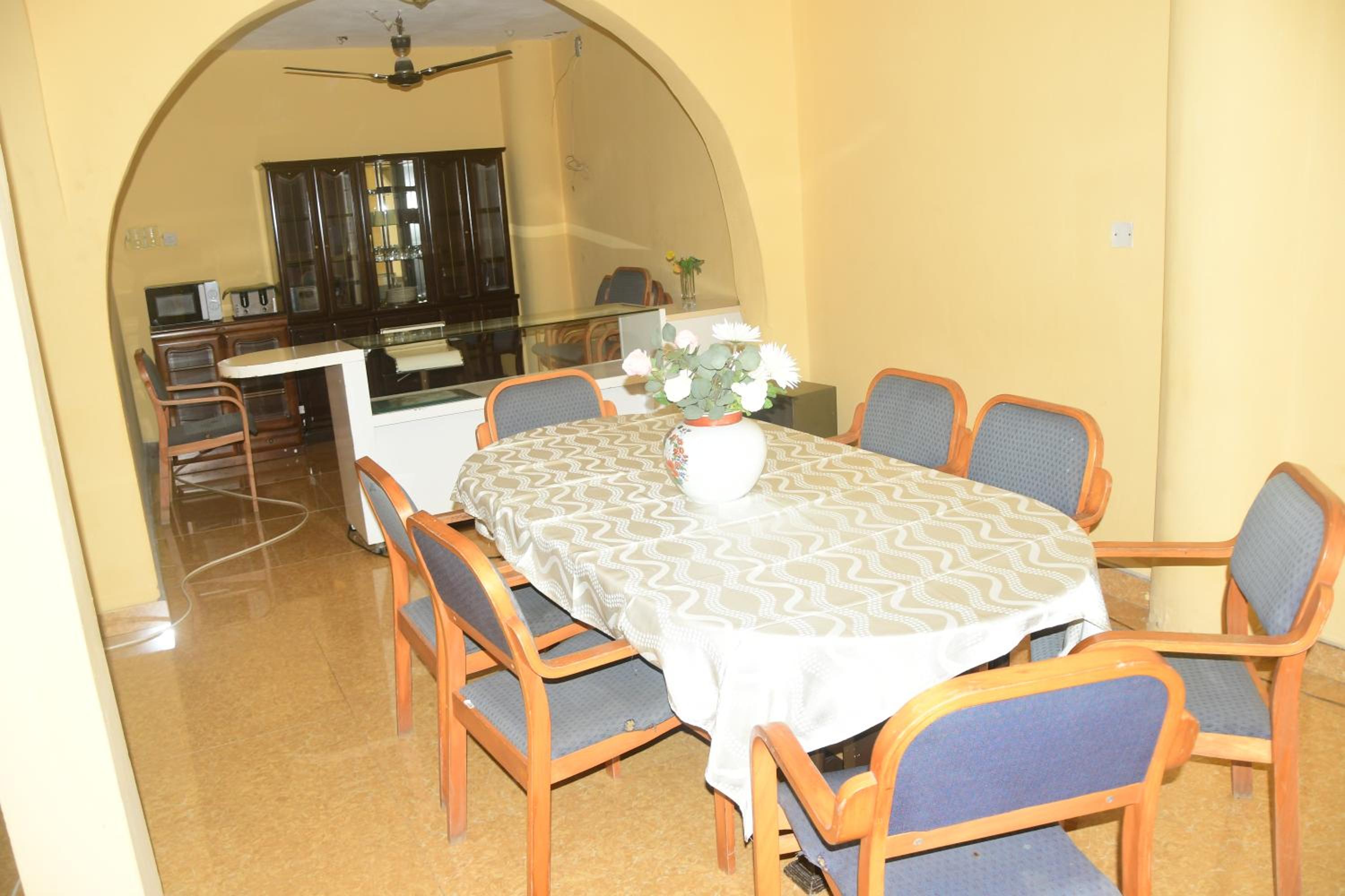 Deluxe King Suite photo 2