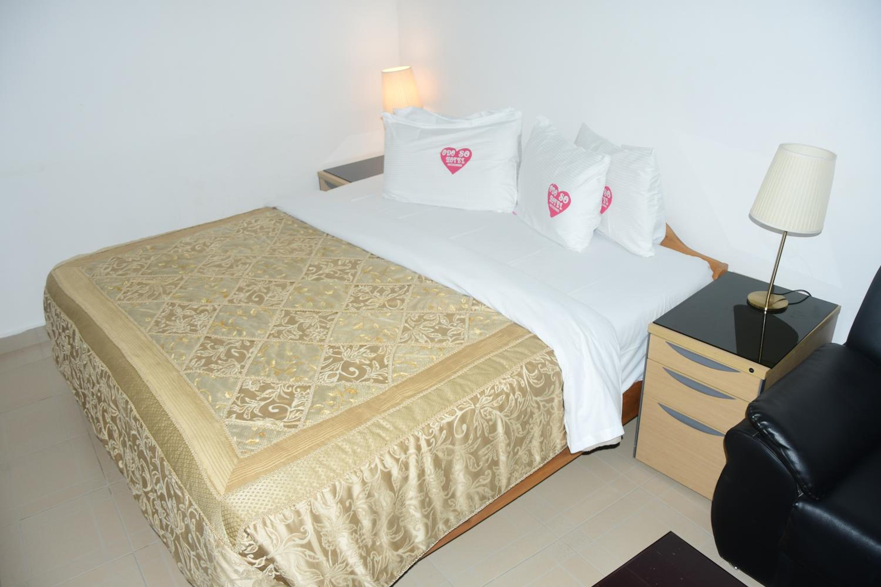 Deluxe Queen Room