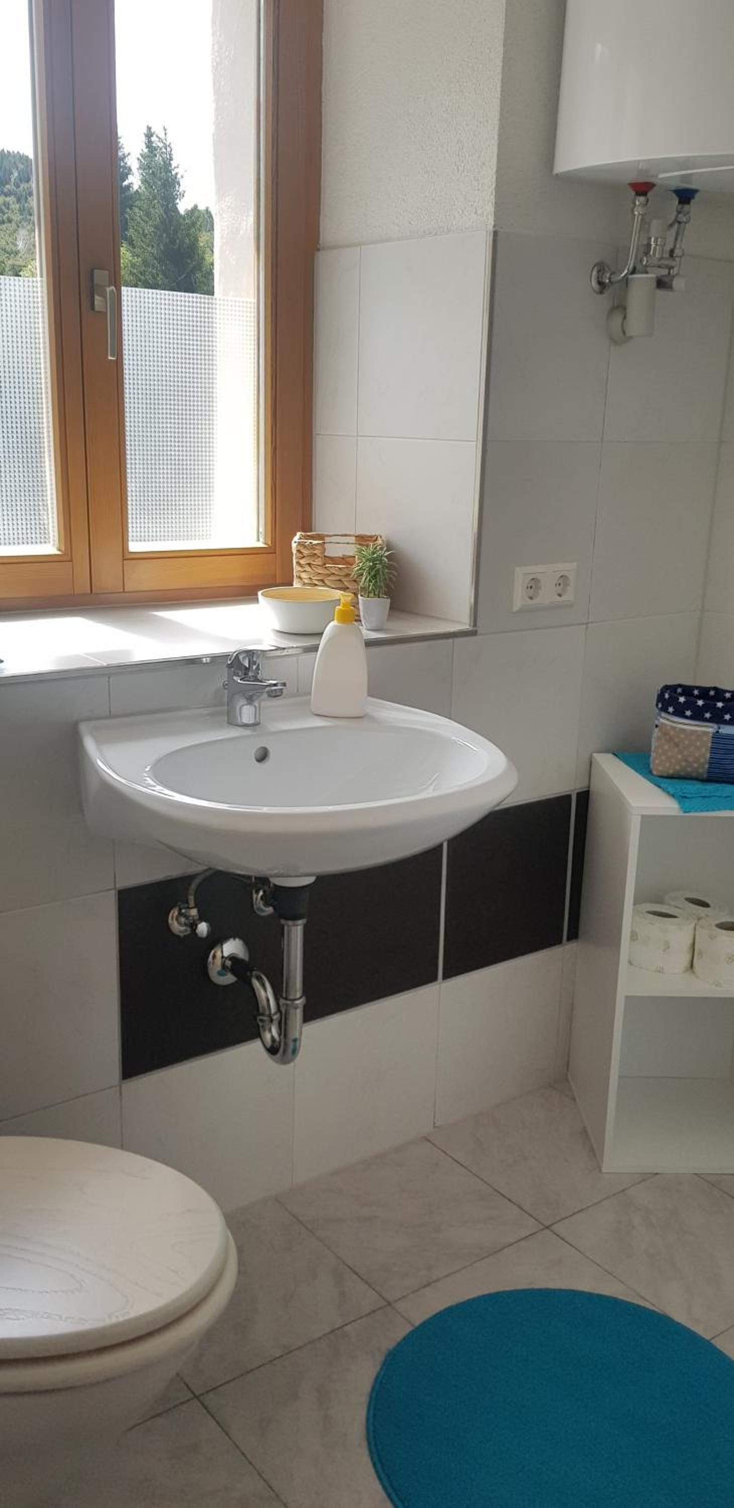 One-Bedroom Apartment - Photo 14