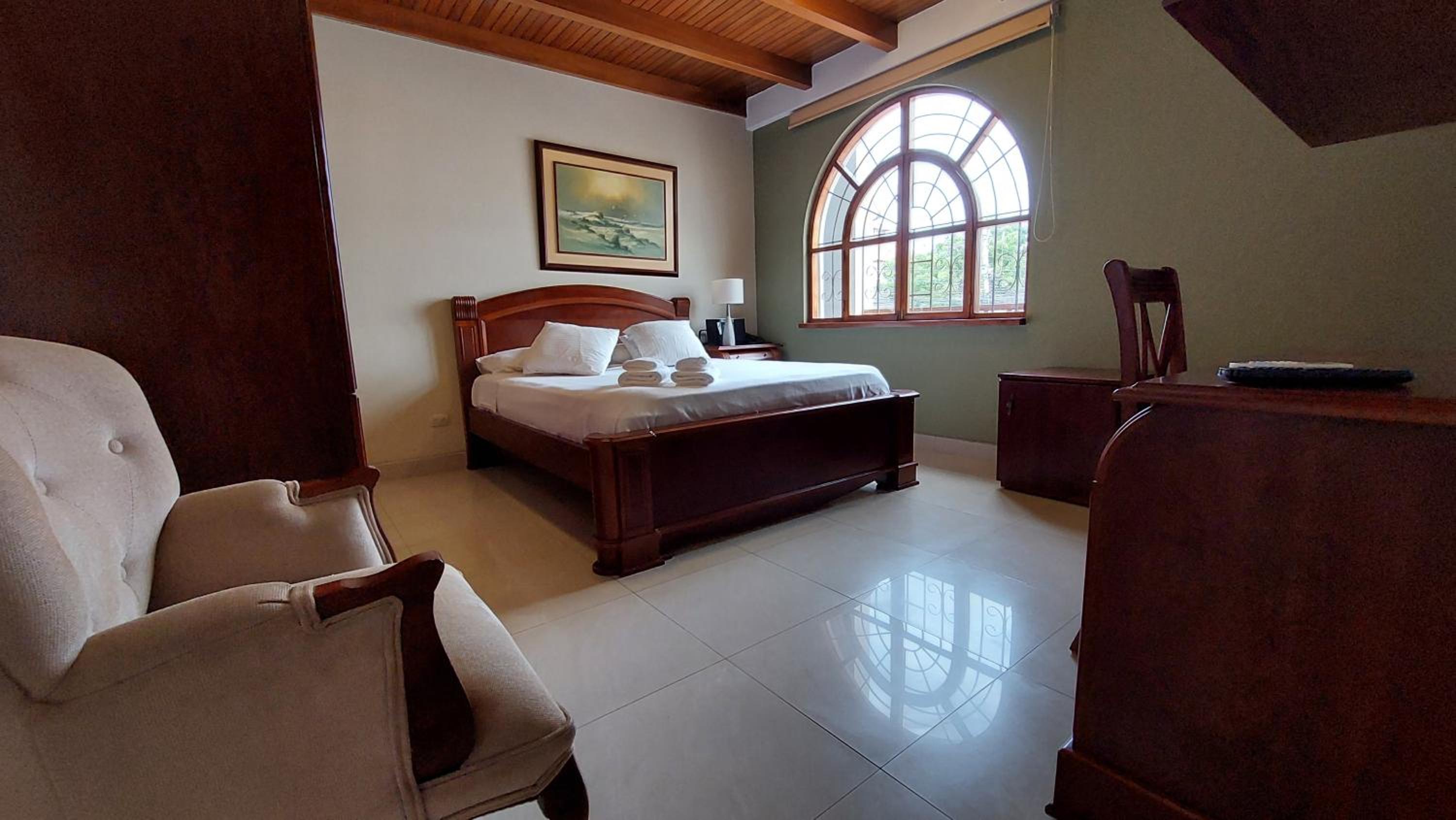 Deluxe Queen Room
